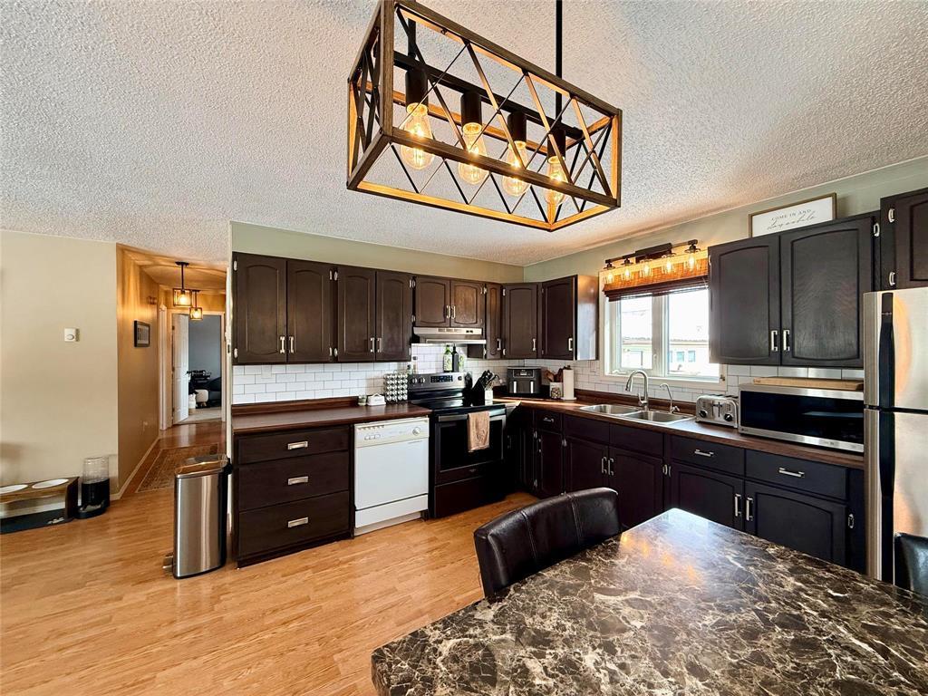 311 11th Avenue S, Swan River, Manitoba  R0L 1Z0 - Photo 3 - 202604796
