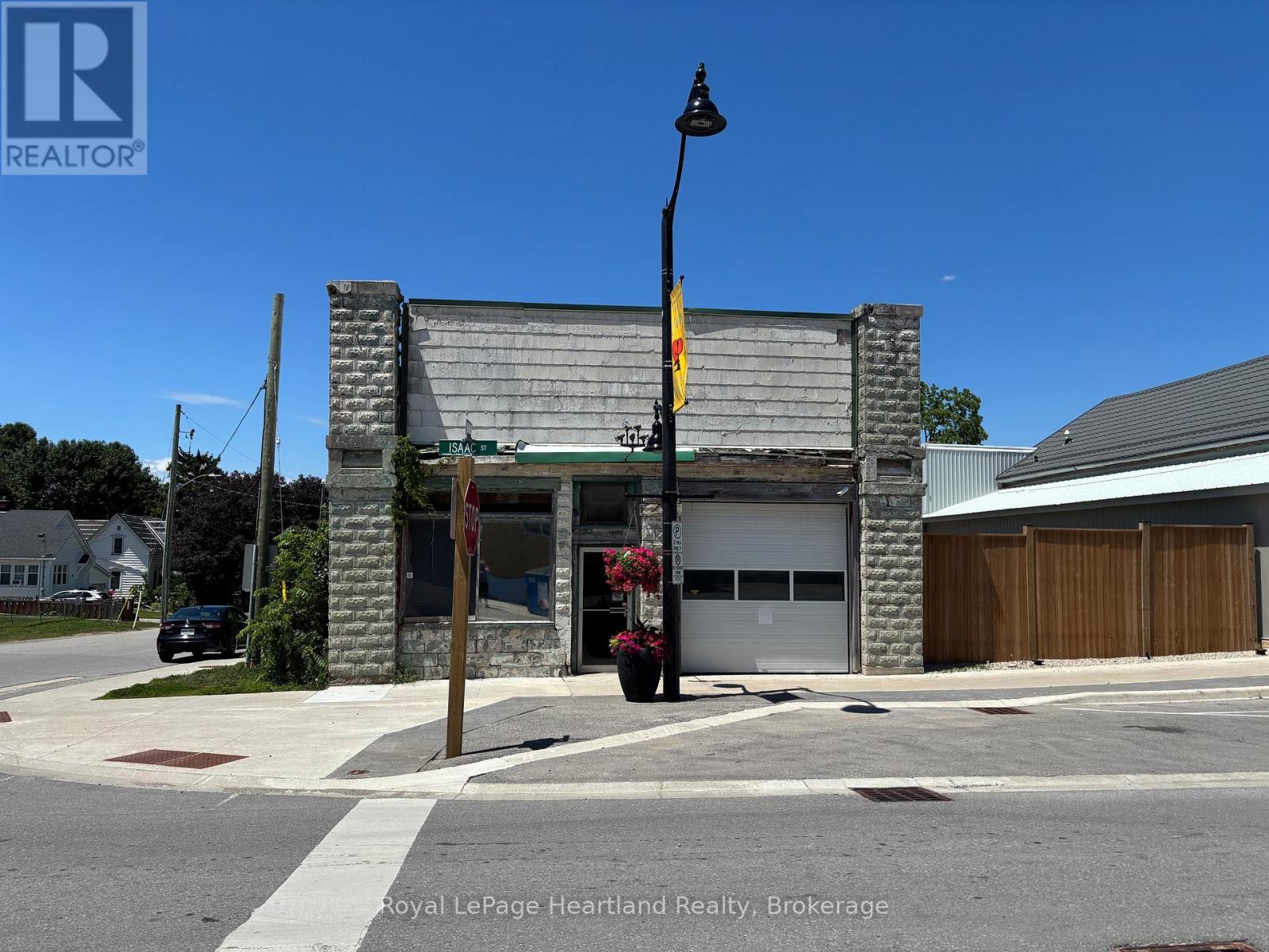 30 Isaac Street, Central Huron, Ontario  N0M 1L0 - Photo 2 - X12767216