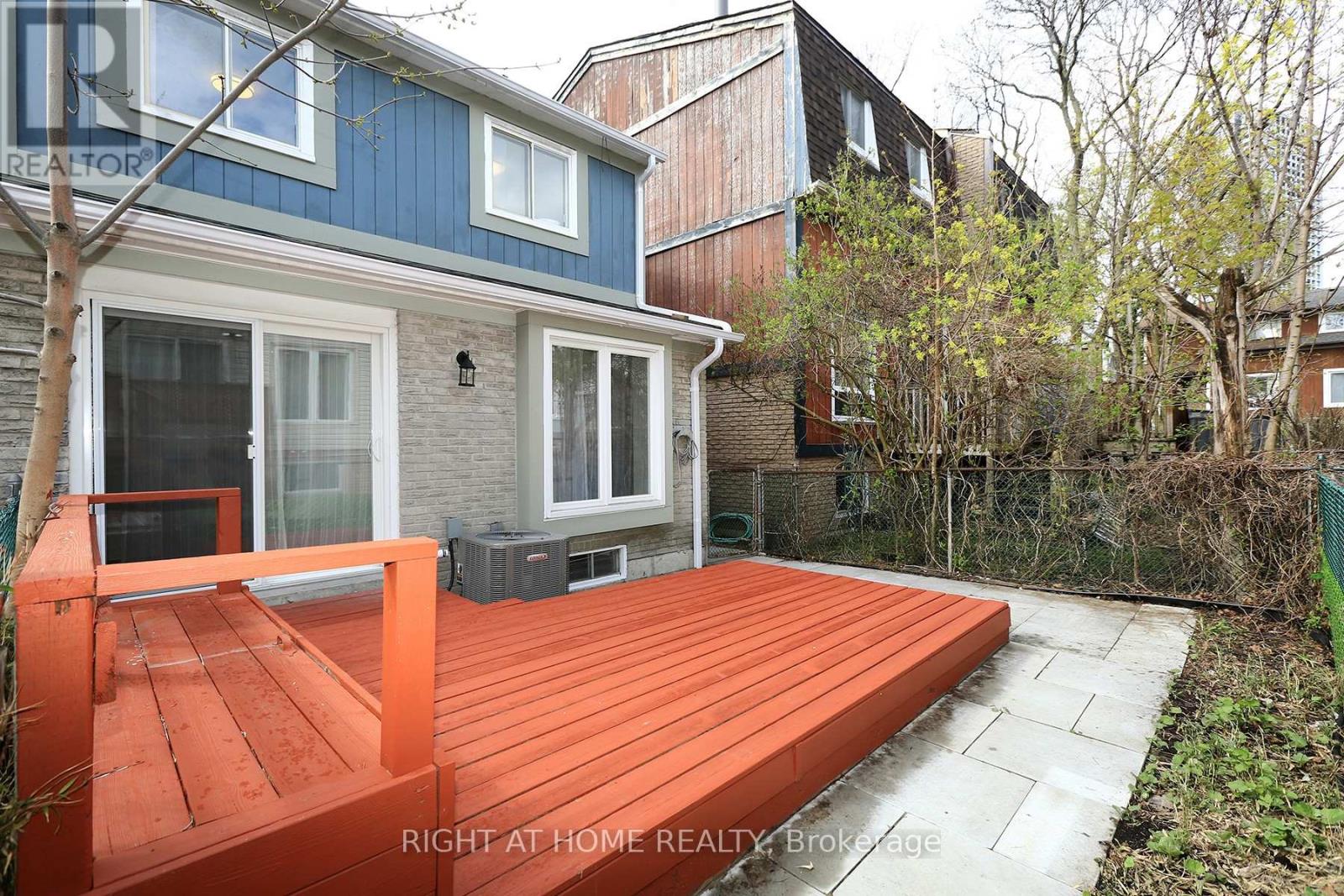 6 Snapdragon Drive, Toronto, Ontario  M2J 4X6 - Photo 35 - C13451692