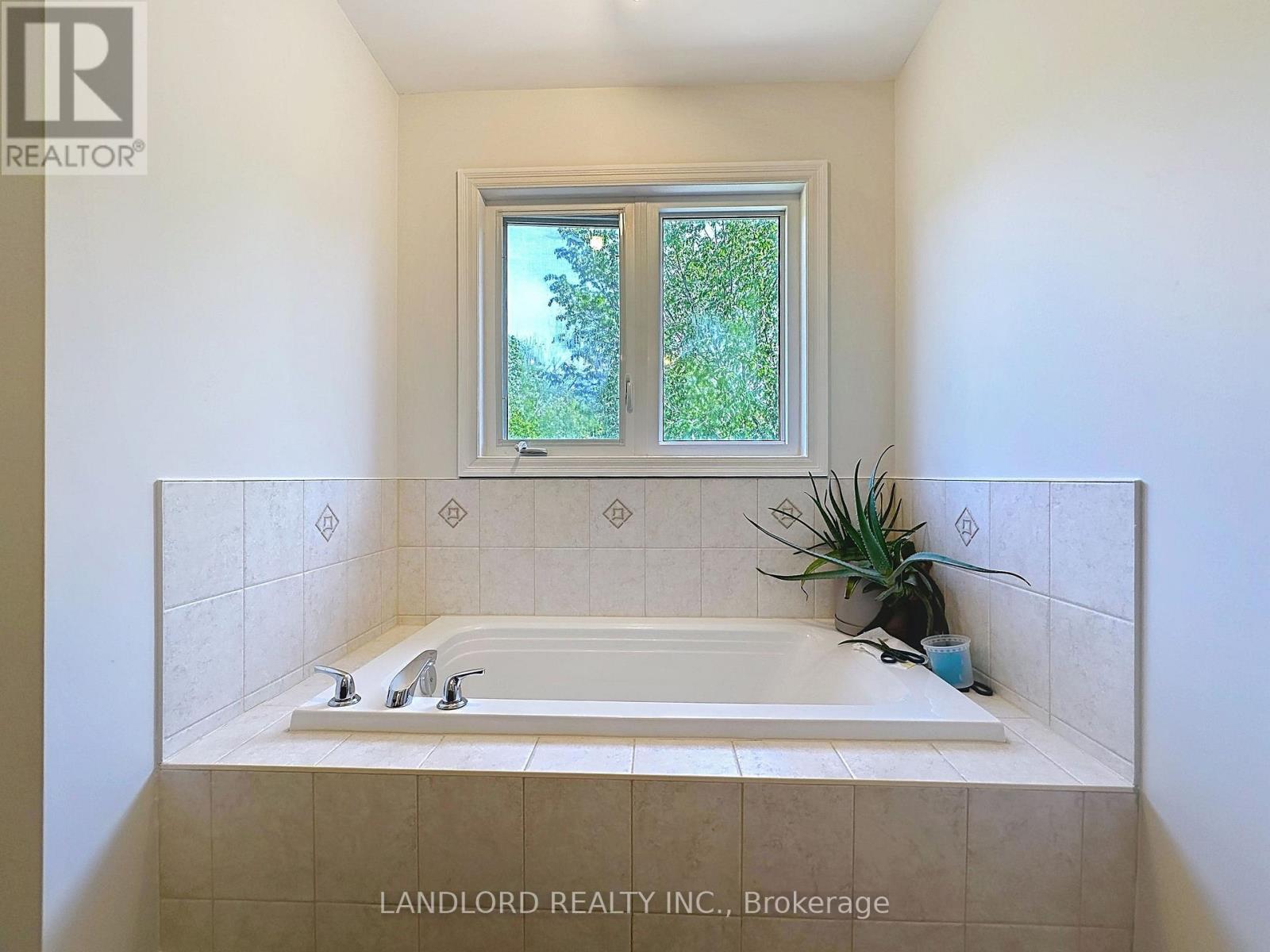 31 Ida Jane Grove, Whitchurch-Stouffville, Ontario  L4A 0S3 - Photo 16 - N13451676