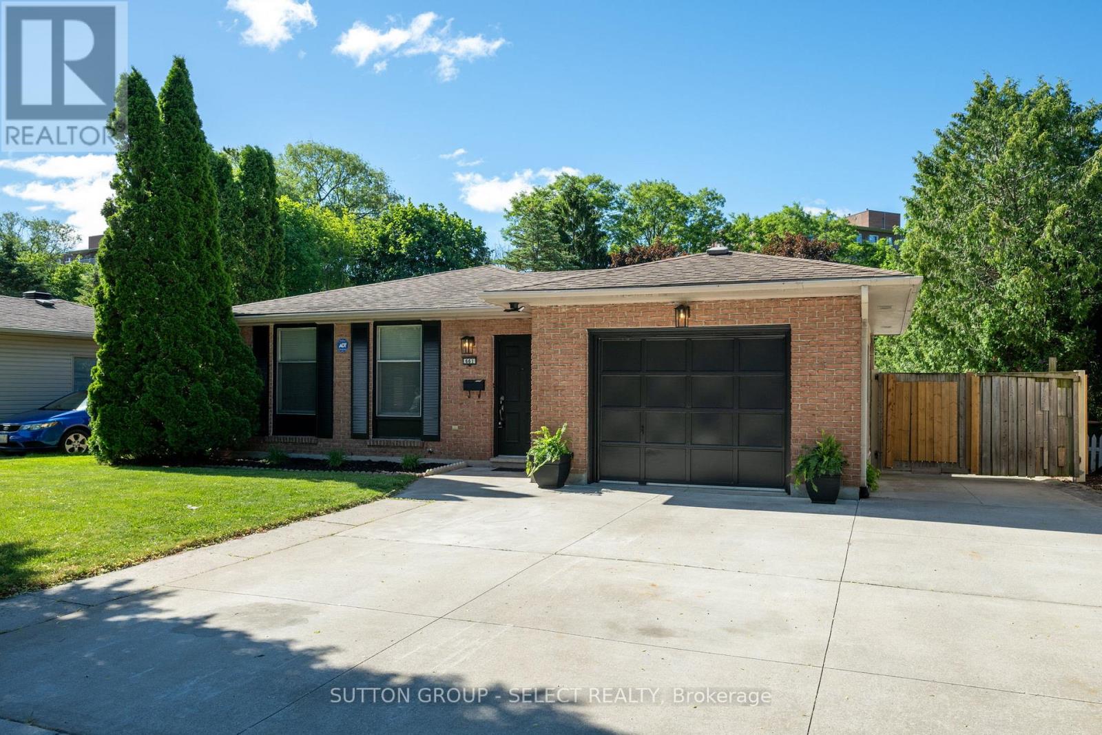 661 Grenfell Drive, London North, Ontario  N5X 2C4 - Photo 3 - X13451900