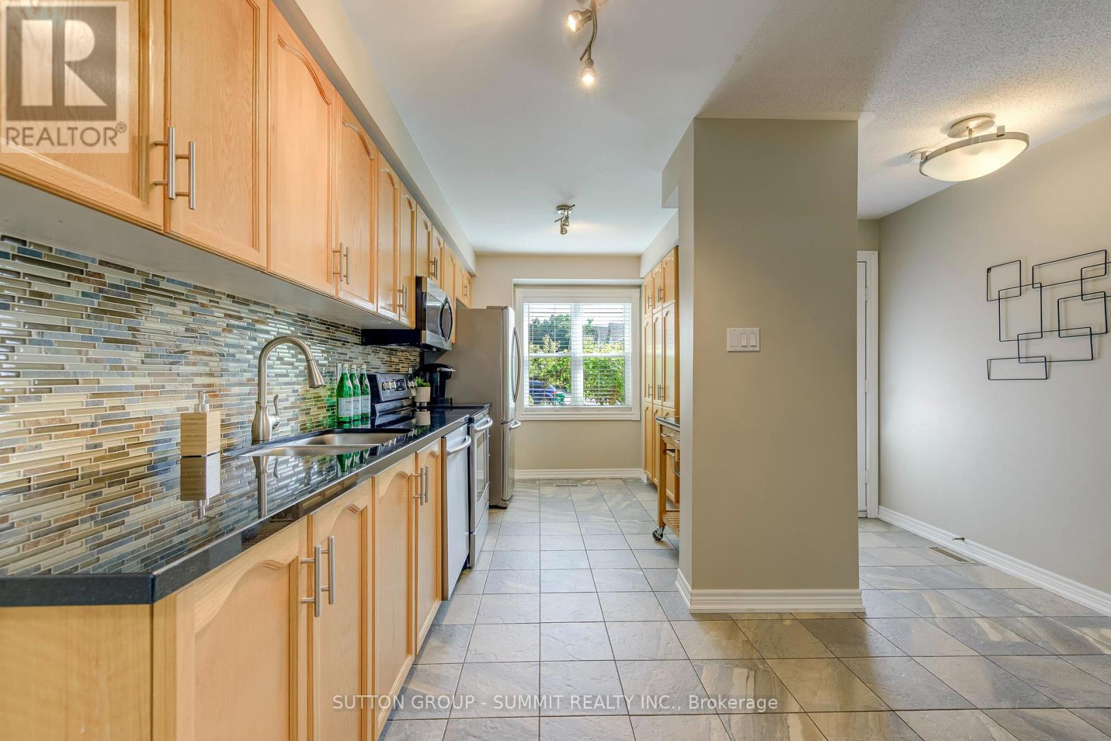 24b - 5865 Dalebrook Crescent, Mississauga, Ontario  L5M 5X1 - Photo 3 - W13425070