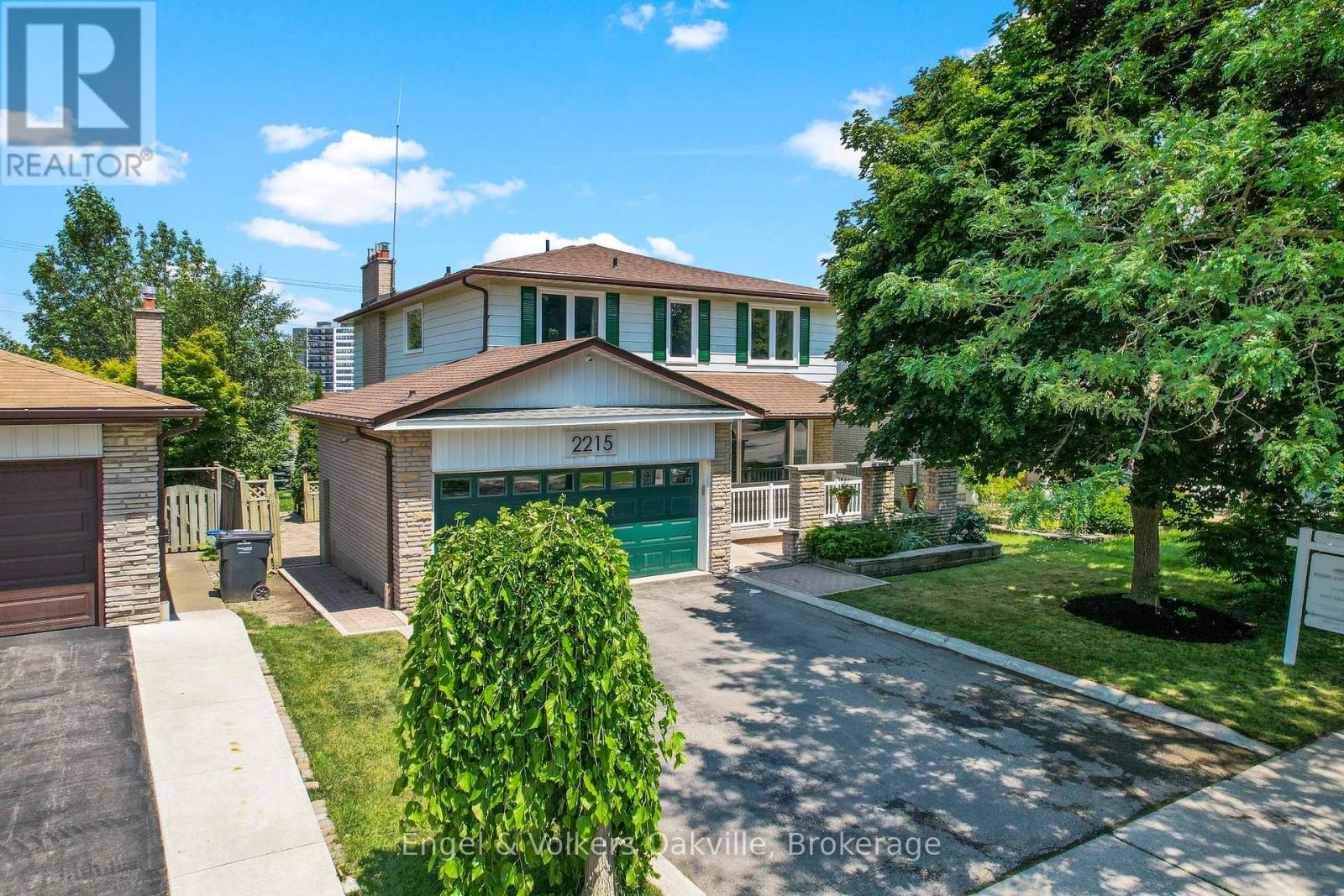 2215 Springfield Court, Mississauga, Ontario  L5K 1V3 - Photo 2 - W13451828