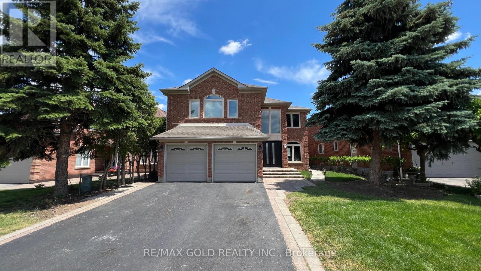 19 EAGLERIDGE DRIVE, Brampton, Ontario