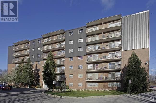604 - 65 North Service Road, Mississauga, Ontario  L5A 1A3 - Photo 2 - W13451660
