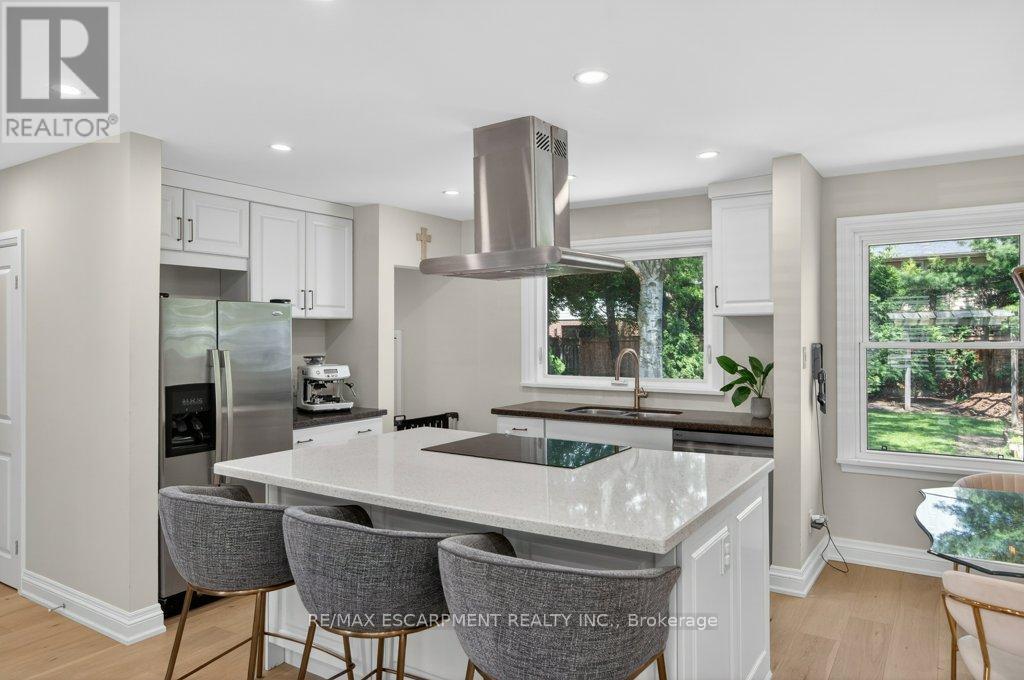 603 Cornick Drive, Burlington, Ontario  L7R 3A9 - Photo 6 - W13451678