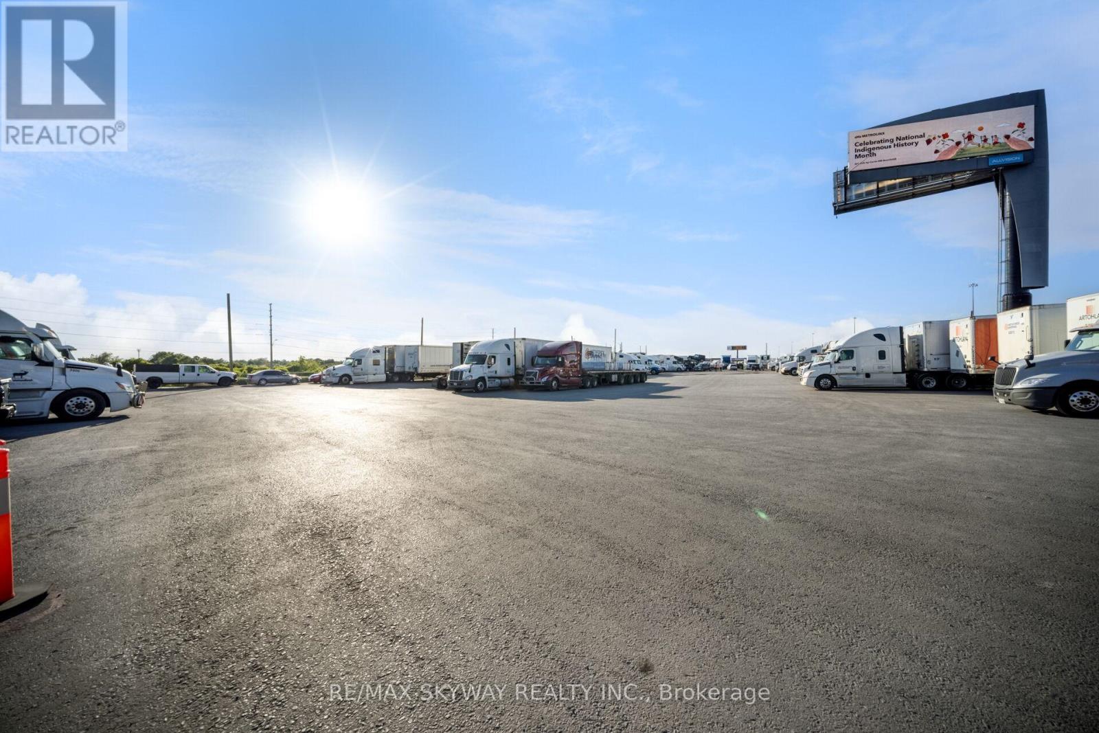 6351 Goreway Drive, Mississauga, Ontario  L4V 1P6 - Photo 18 - W13451686