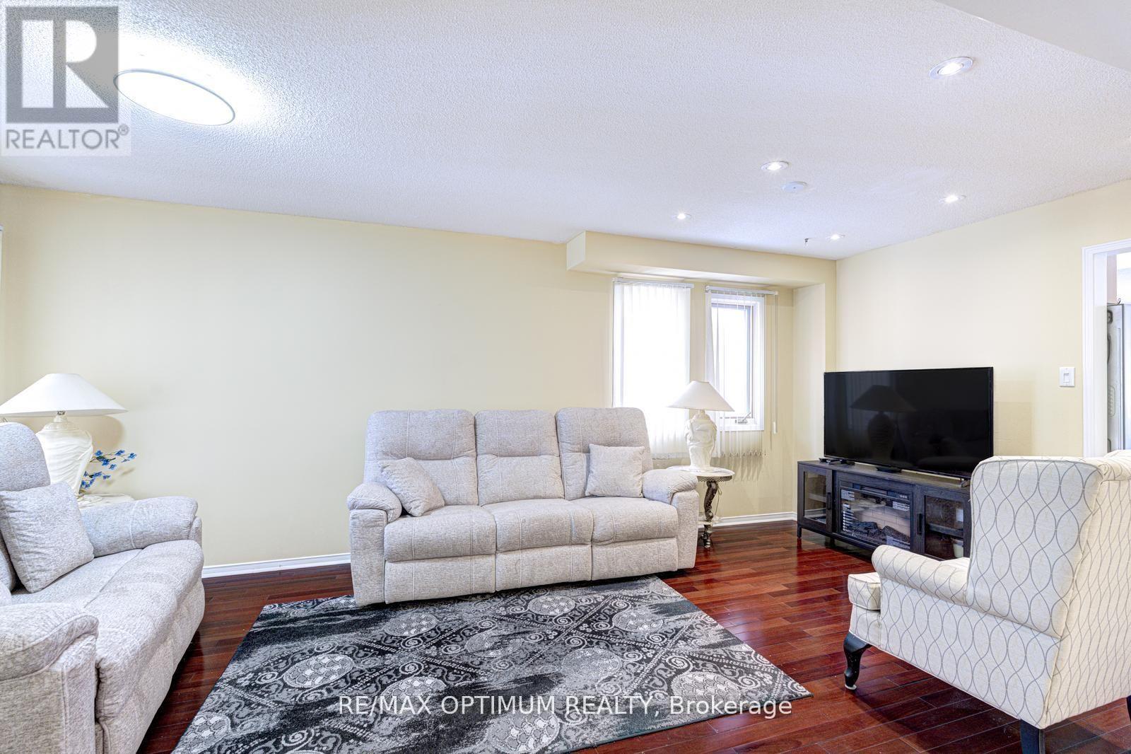 26 Tumbleweed Trail, Brampton, Ontario  L6Y 5A1 - Photo 6 - W13451702