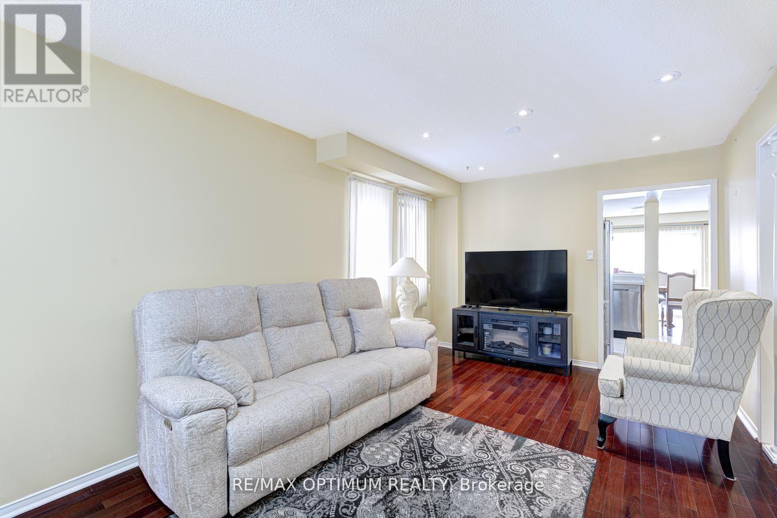 26 Tumbleweed Trail, Brampton, Ontario  L6Y 5A1 - Photo 8 - W13451702