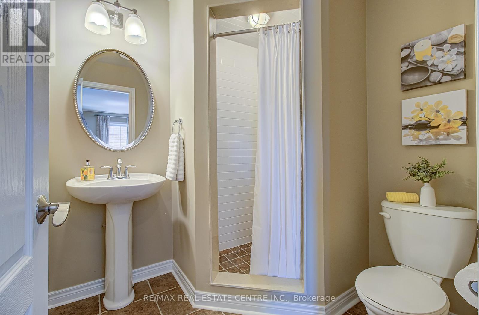 11 Fairvalley Street, Brampton, Ontario  L6R 0W2 - Photo 25 - W13451736