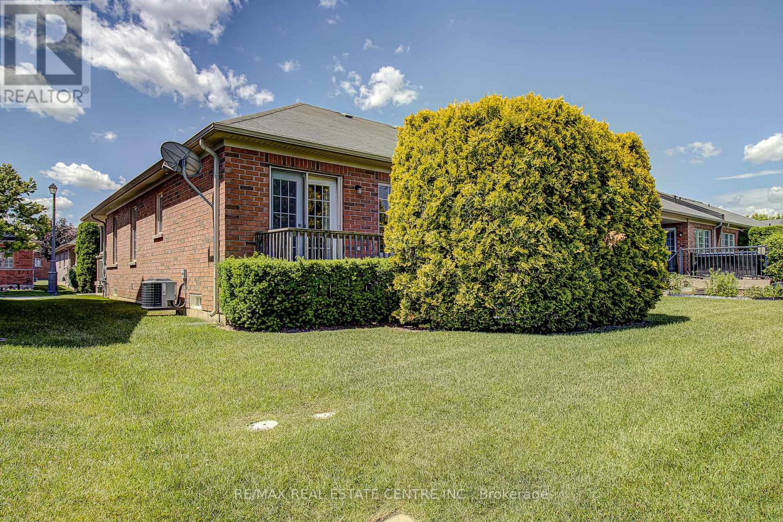 11 Fairvalley Street, Brampton, Ontario  L6R 0W2 - Photo 28 - W13451736