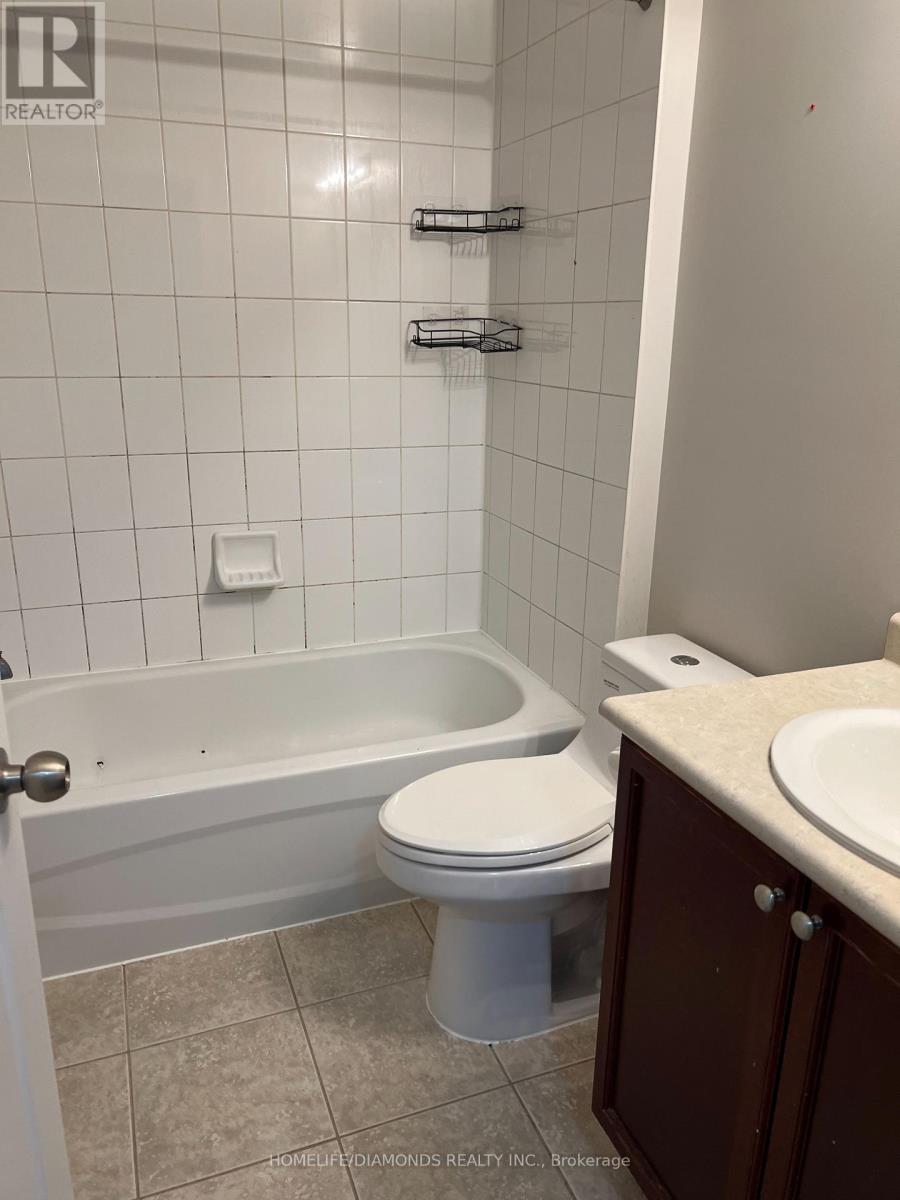 149 - 60 Fairwood Circle, Brampton, Ontario  L6R 0Y6 - Photo 9 - W13451740