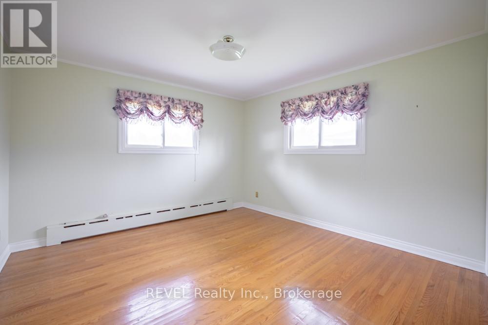 2229 Houck Crescent, Fort Erie, Ontario  L2A 5M4 - Photo 13 - X13451926