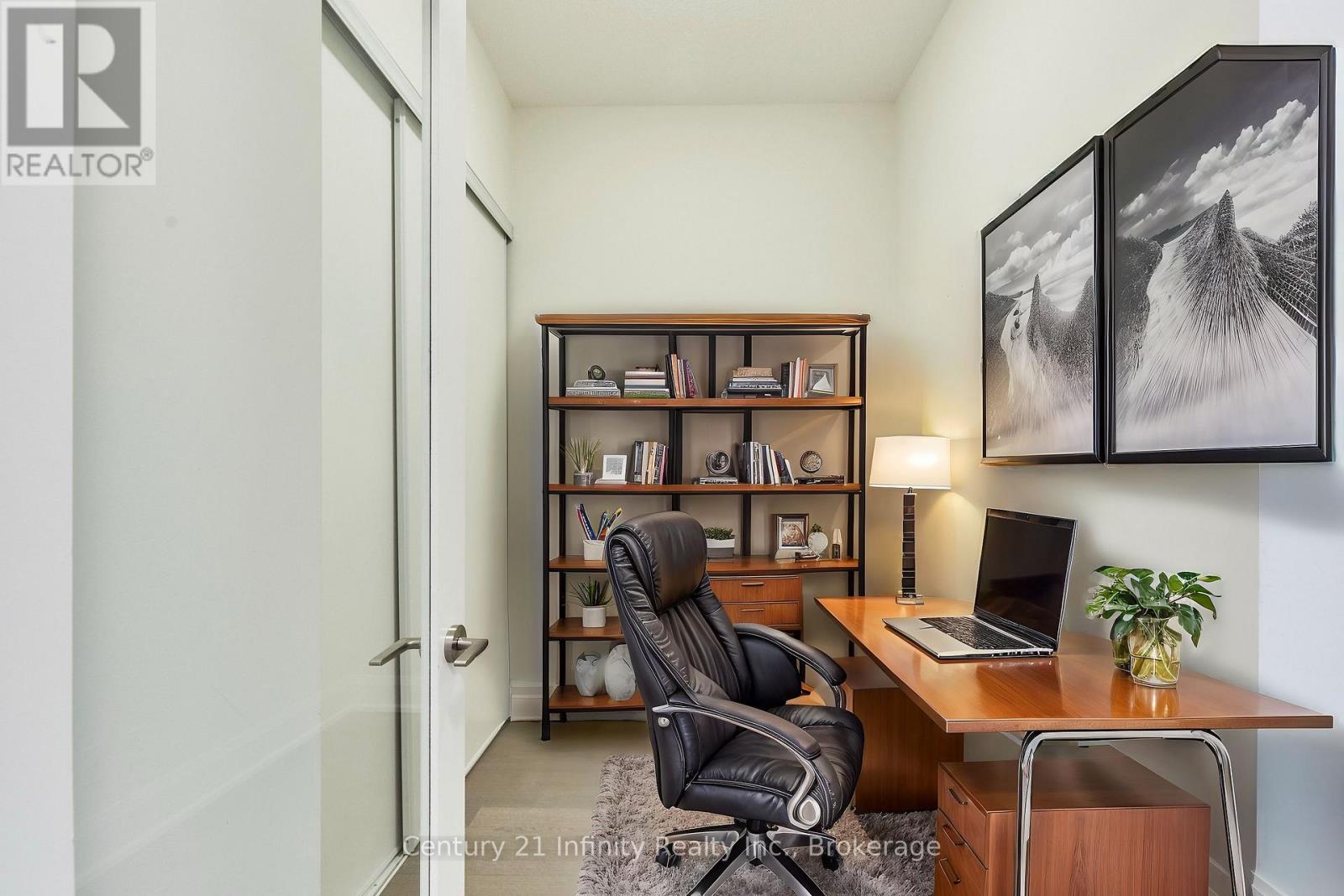 115 - 25 Water Walk Drive, Markham, Ontario  L6G 0G3 - Photo 12 - N13451794