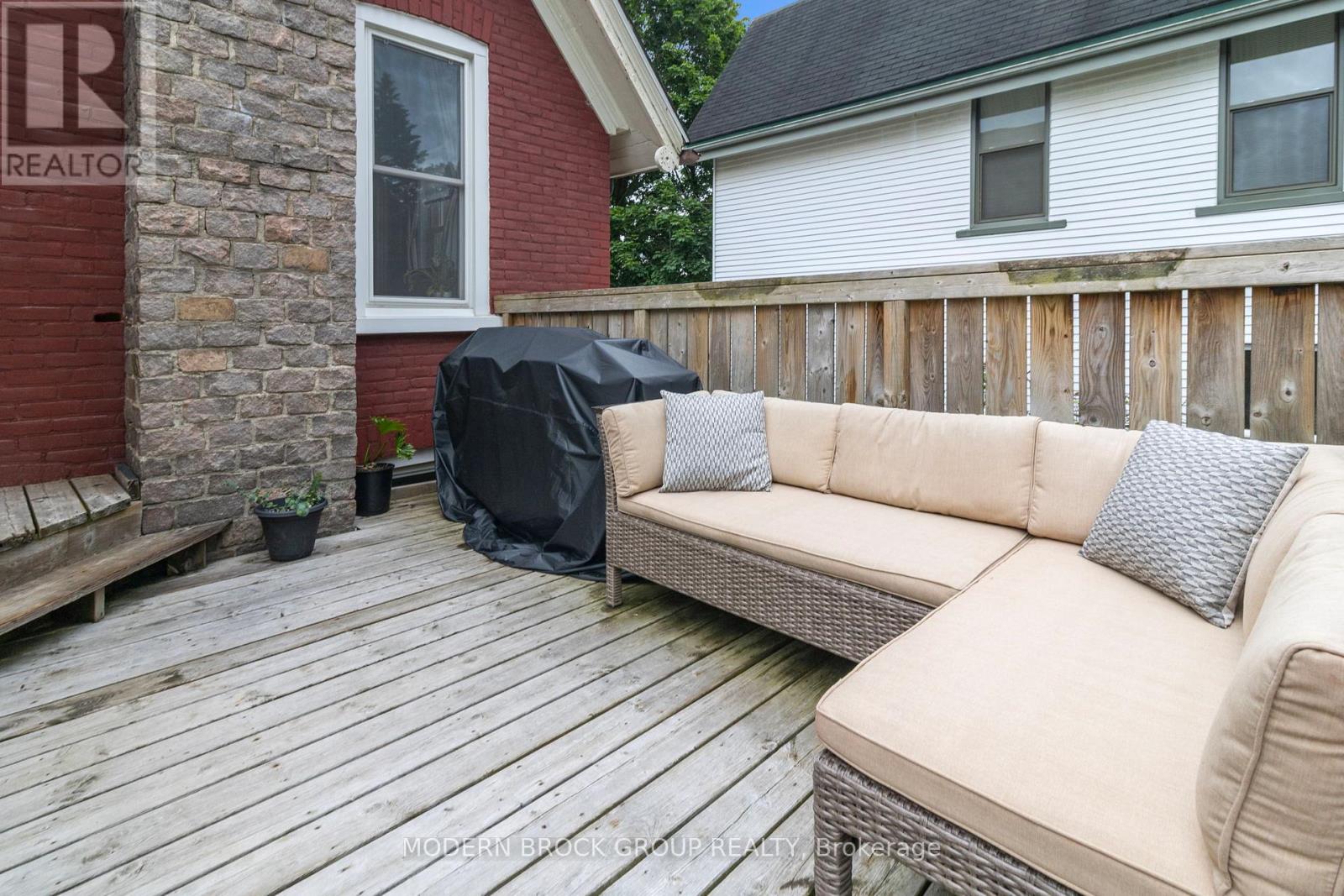 16 Beecher Street, Brockville, Ontario  K6V 5L9 - Photo 10 - X13451976