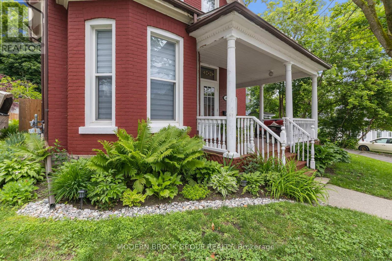16 Beecher Street, Brockville, Ontario K6V 5L9 - Photo 3 - X13451976