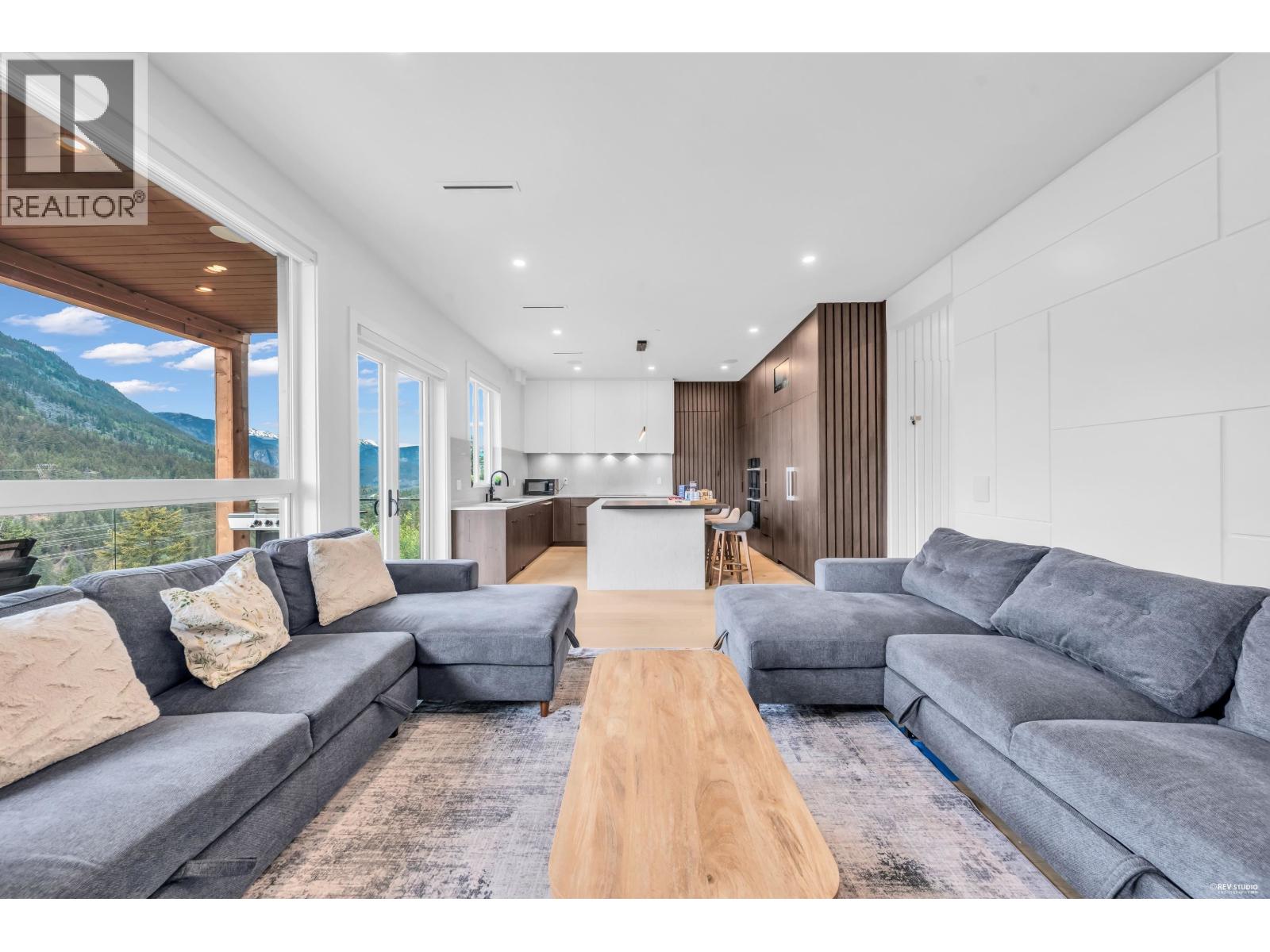 9361 Wedgemount Plateau Drive, Whistler, British Columbia V8E 1M1 - Photo 11 - R3135632