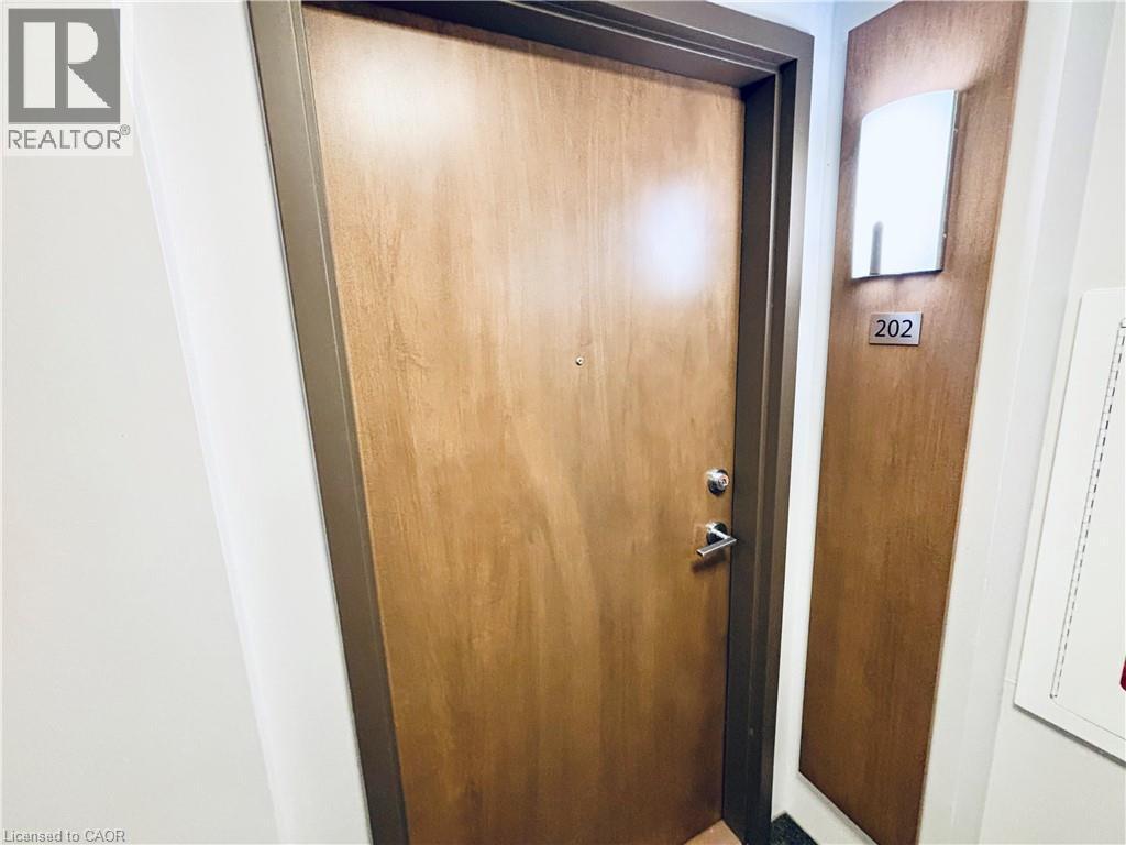 340 PLAINS Road E Unit# 202, Burlington, Ontario