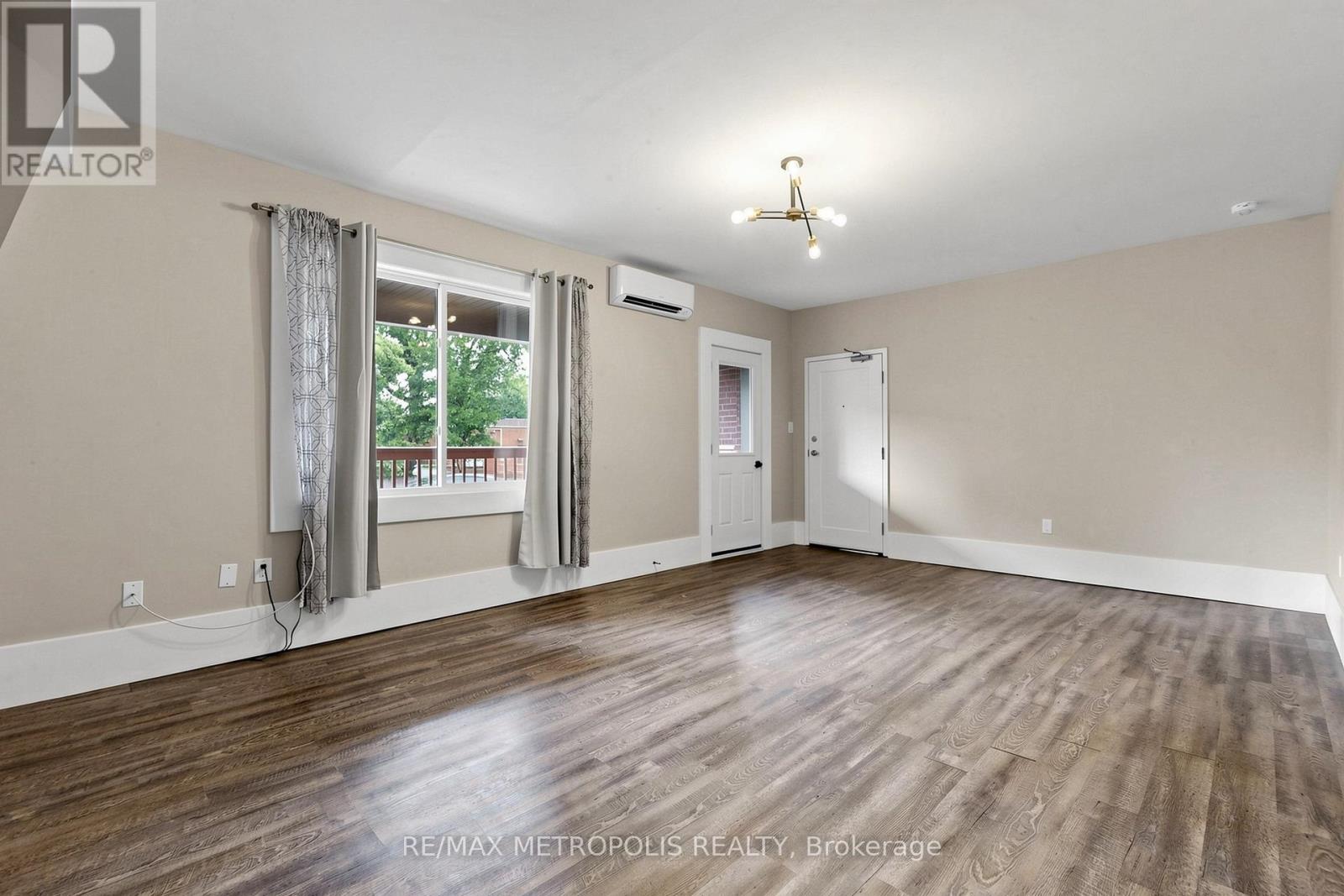 2 - 41 Albert Street, Hamilton, Ontario L8M 2Y1 - Photo 4 - X13451662