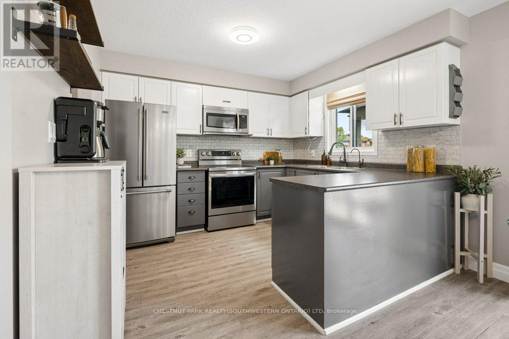 16 White Sands Court, Kitchener, Ontario  N2E 3S4 - Photo 10 - X13451670