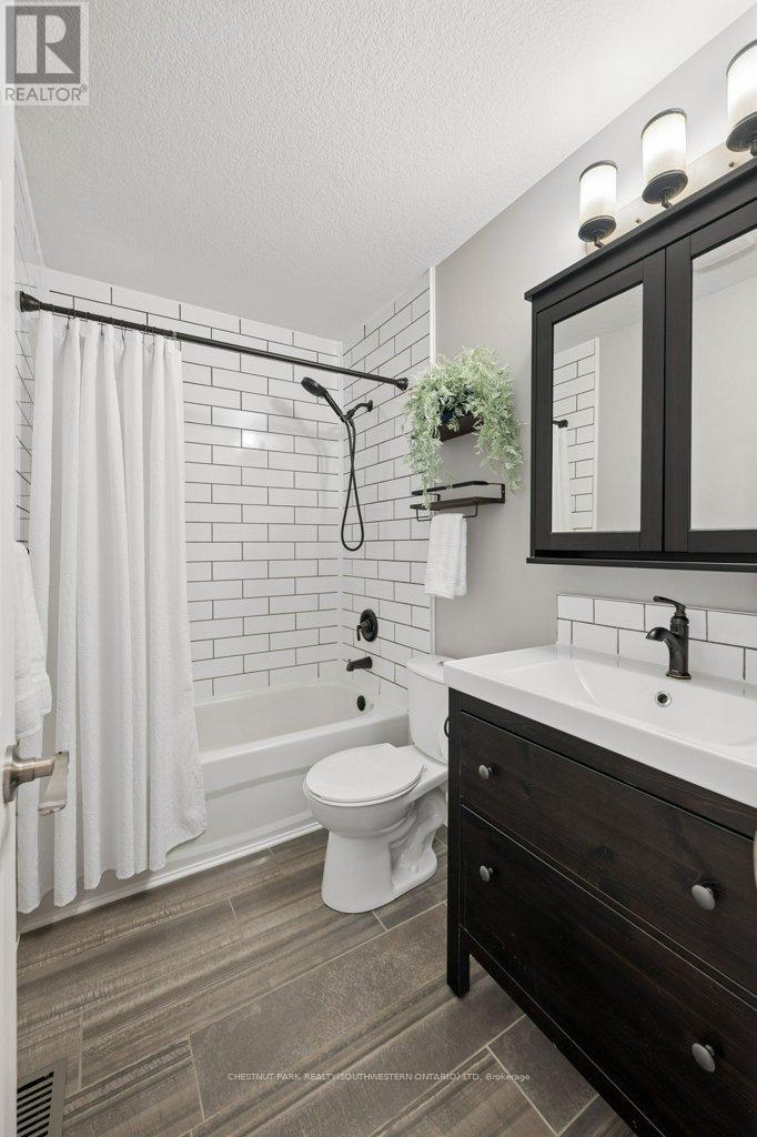 16 White Sands Court, Kitchener, Ontario  N2E 3S4 - Photo 22 - X13451670