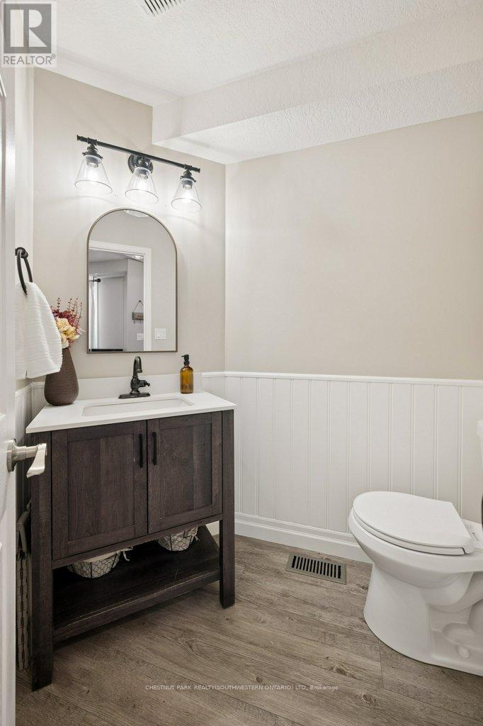 16 White Sands Court, Kitchener, Ontario  N2E 3S4 - Photo 8 - X13451670