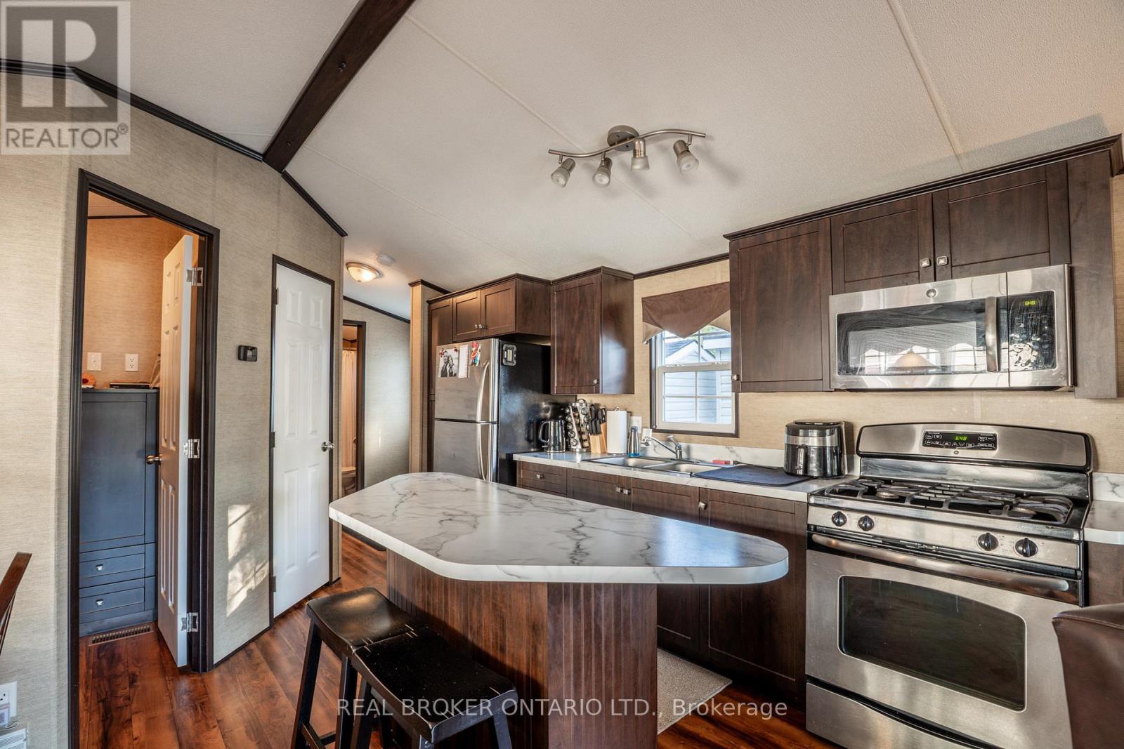 16 - 1082 Shamrock Marina Road, Gravenhurst, Ontario  P0E 1N0 - Photo 5 - X13451682