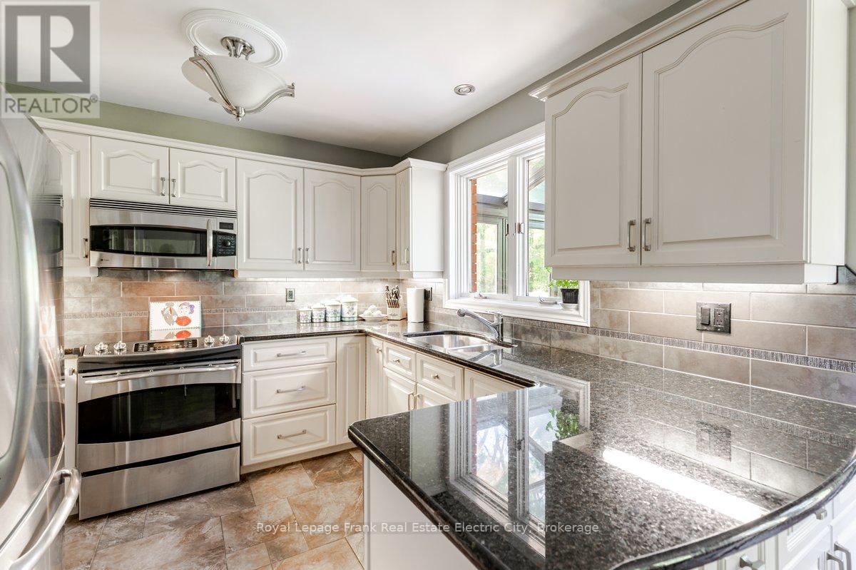 1592 College Park Drive, Peterborough, Ontario  K9K 2G9 - Photo 13 - X13451782