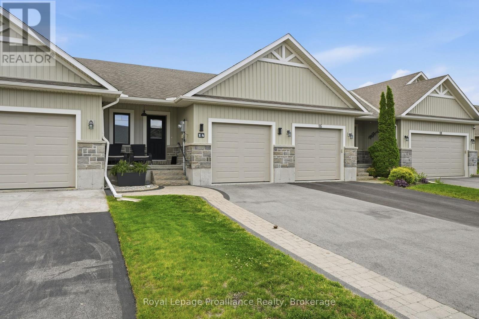 14 Chinook Street, Belleville, Ontario  K8P 0C4 - Photo 1 - X13451880