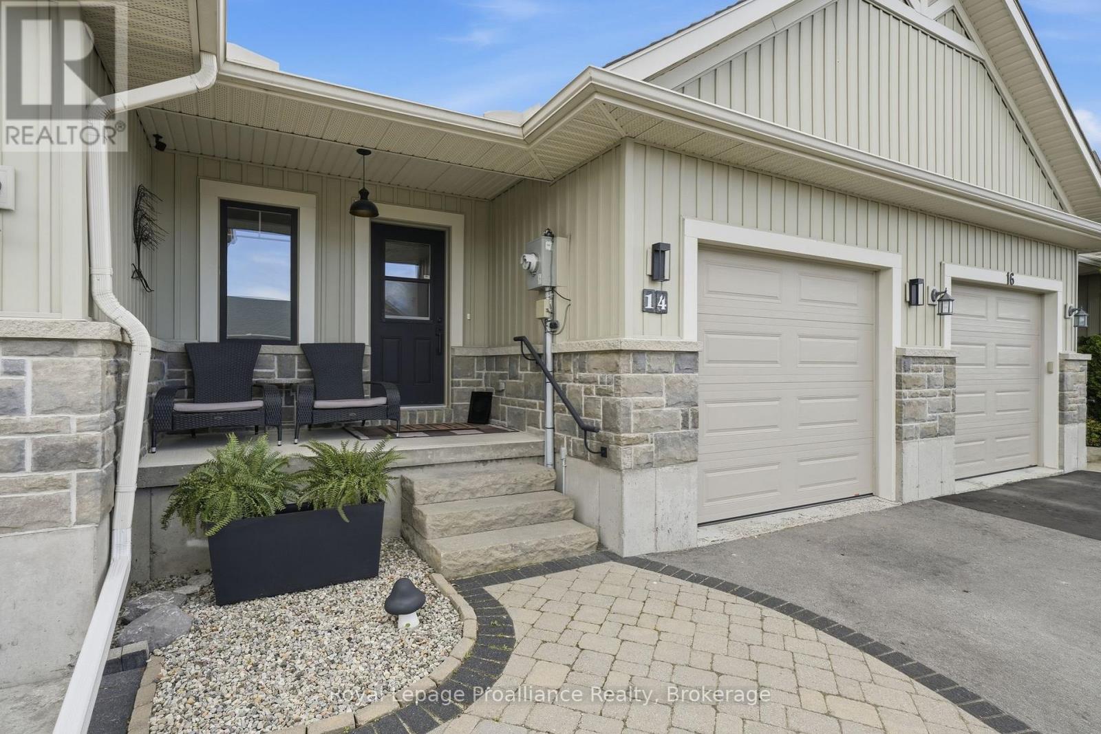 14 Chinook Street, Belleville, Ontario  K8P 0C4 - Photo 4 - X13451880