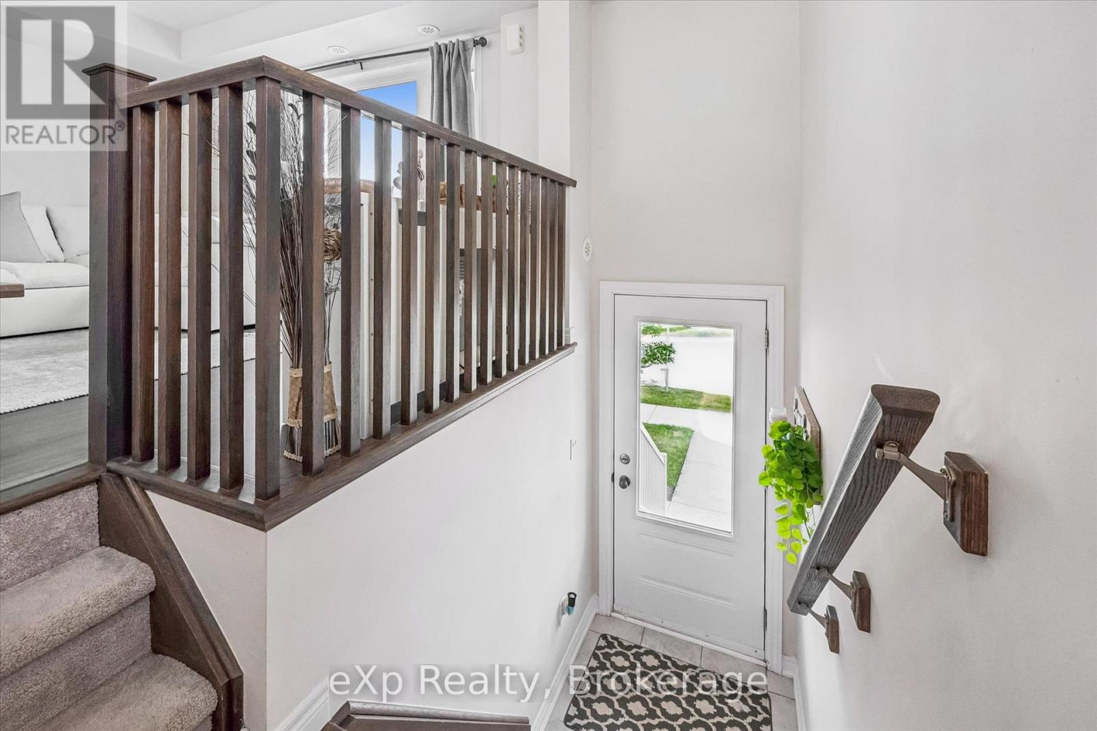 238 Law Drive, Guelph, Ontario  N1E 0P6 - Photo 7 - X13451878