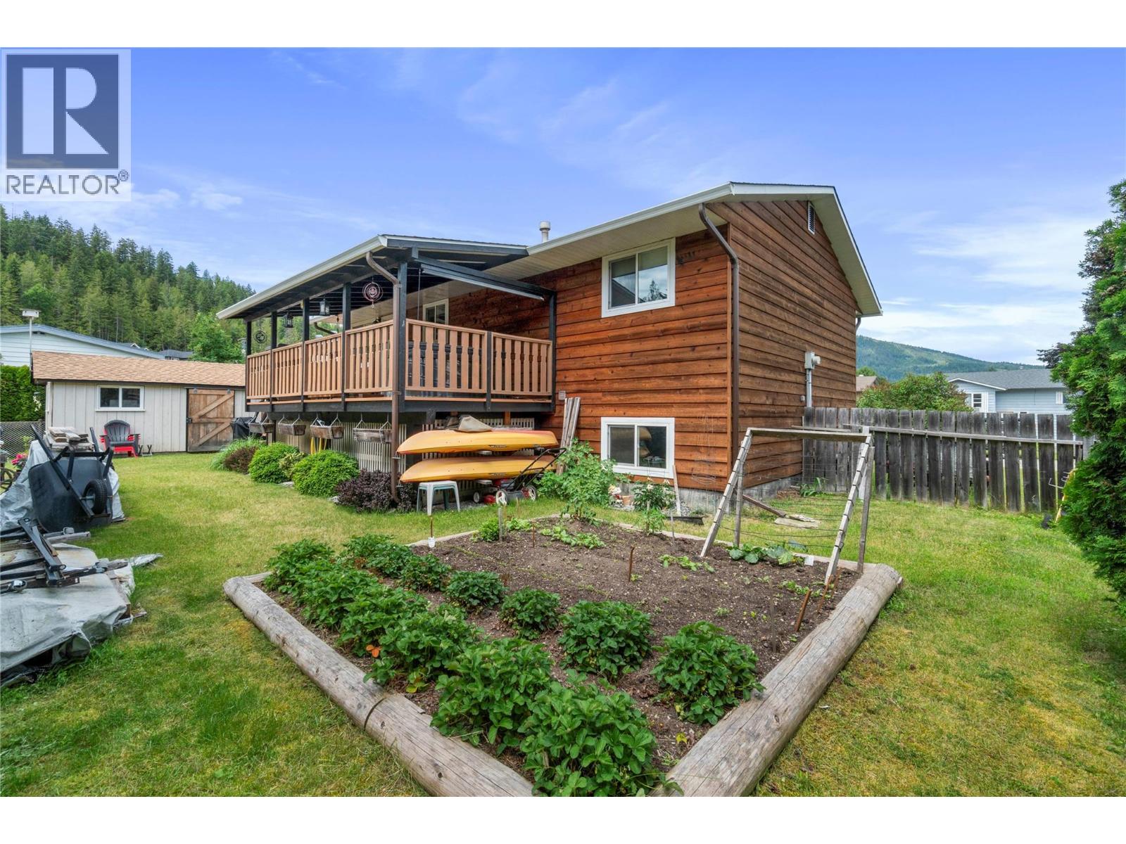 4750 71 Avenue NE, Salmon Arm, British Columbia  V0E 1K0 - Photo 32 - 10391387