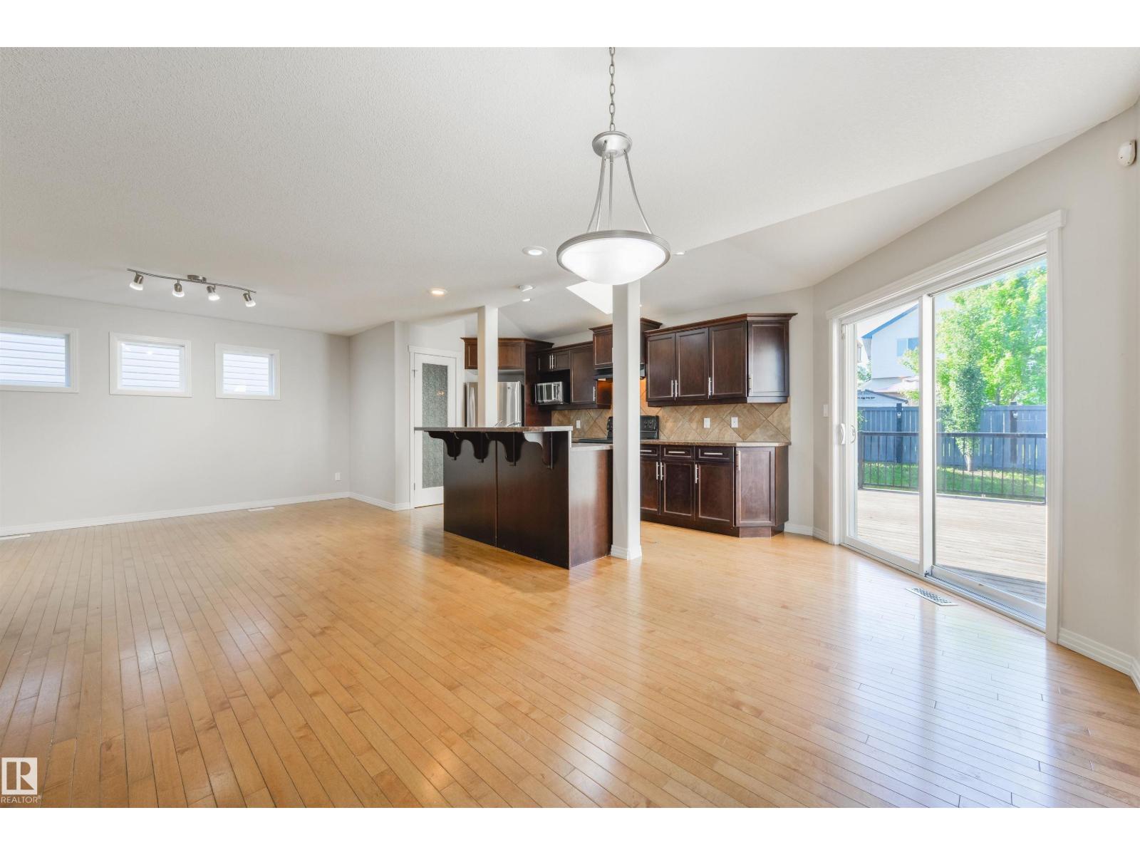 35 Rue Montalet, Beaumont, Alberta  T4X 0G1 - Photo 10 - E4493936