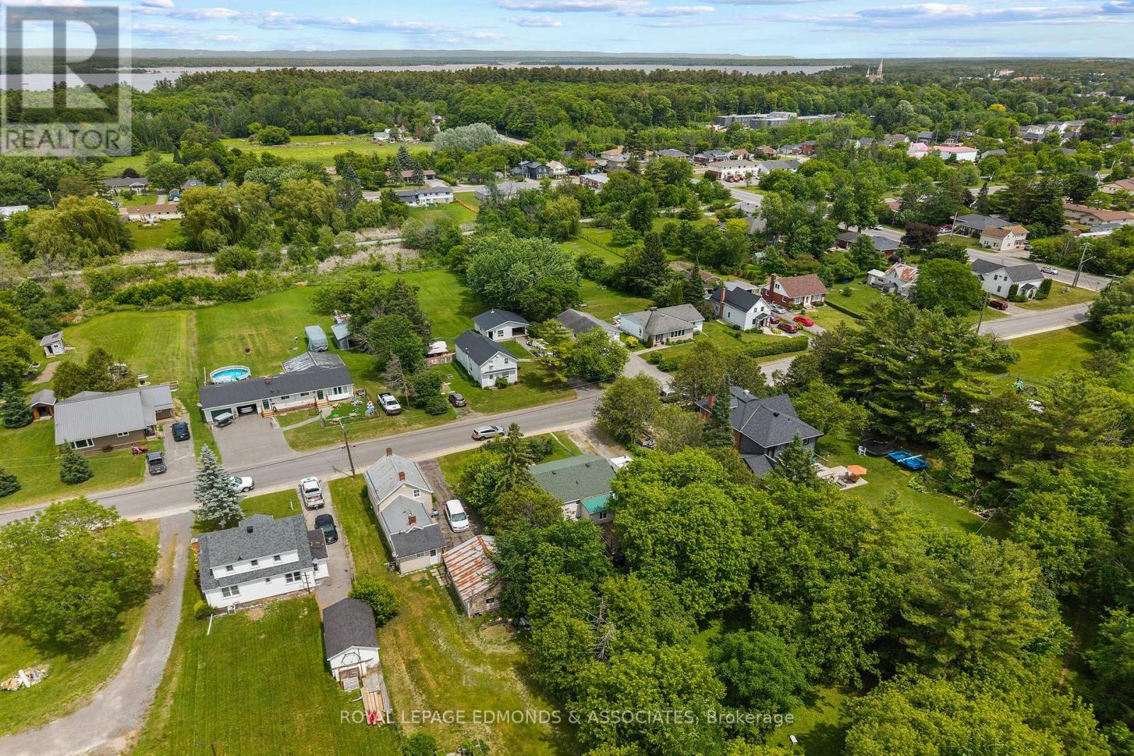30 Poole Street, Mcnab/braeside, Ontario  K7S 1J2 - Photo 42 - X13451832