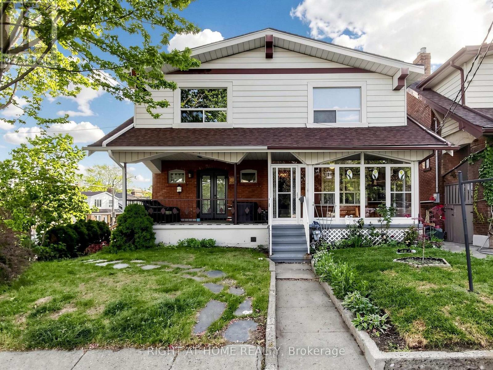 86 Caithness Avenue, Toronto, Ontario  M4J 3Y1 - Photo 3 - E13413344
