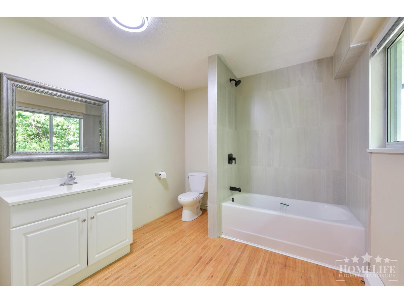 13900 Blackburn Avenue, White Rock, British Columbia  V4B 2Z2 - Photo 12 - R3136497