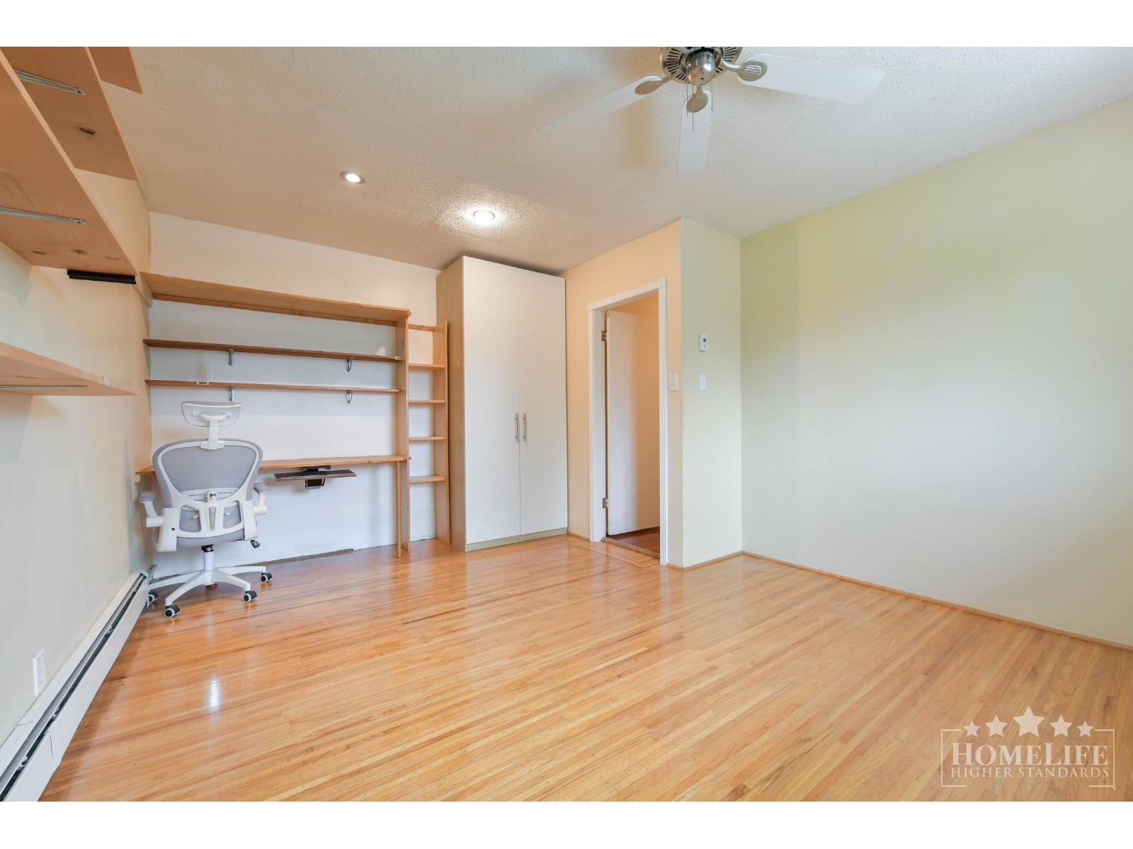 13900 Blackburn Avenue, White Rock, British Columbia  V4B 2Z2 - Photo 16 - R3136497