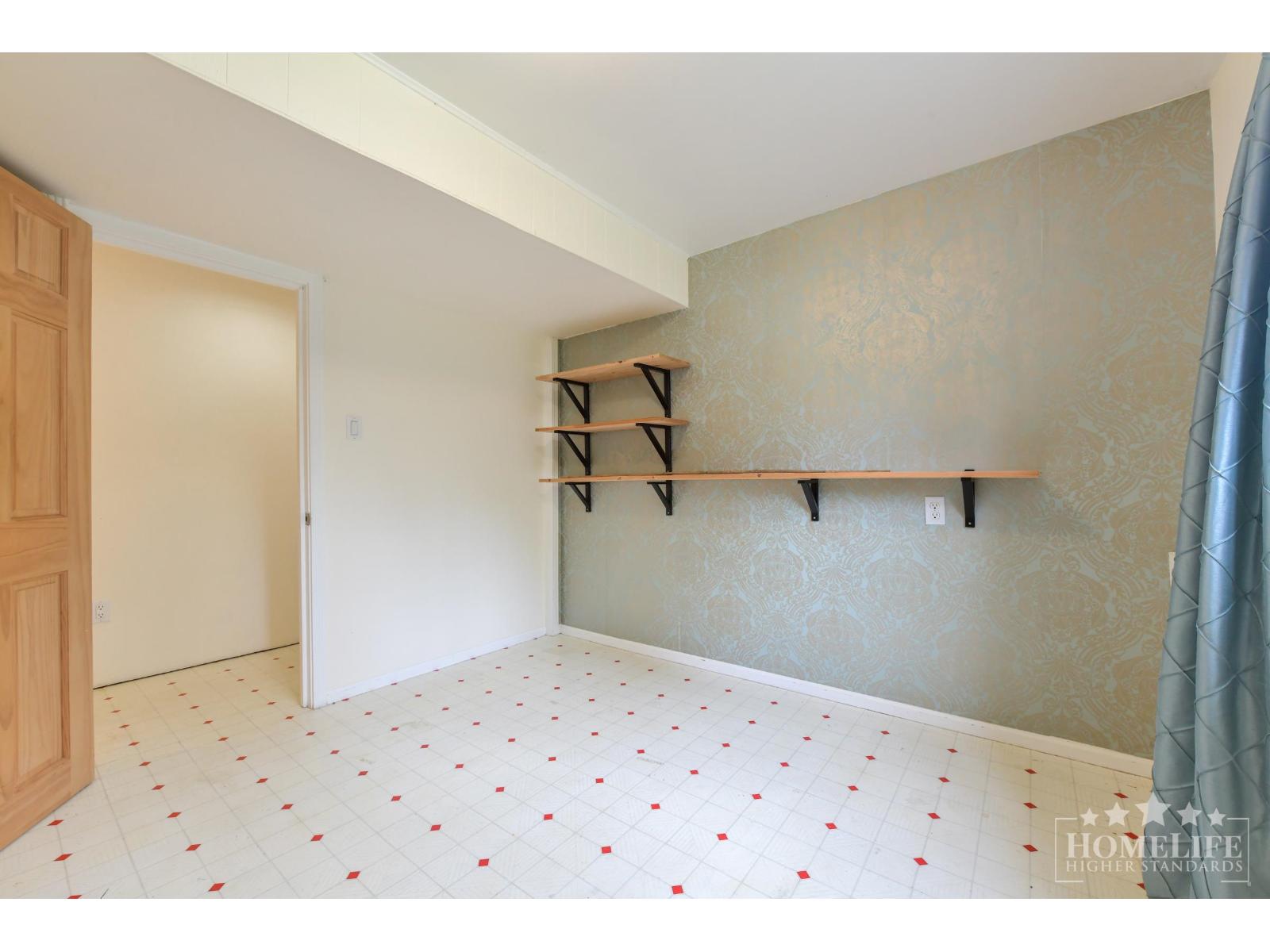 13900 Blackburn Avenue, White Rock, British Columbia  V4B 2Z2 - Photo 20 - R3136497