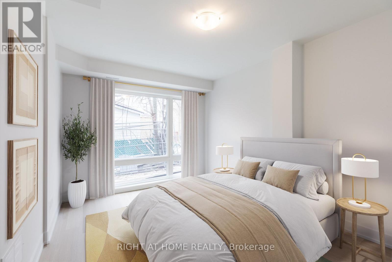 272 Atlas Avenue, Toronto, Ontario  M6C 2P5 - Photo 6 - C13451888