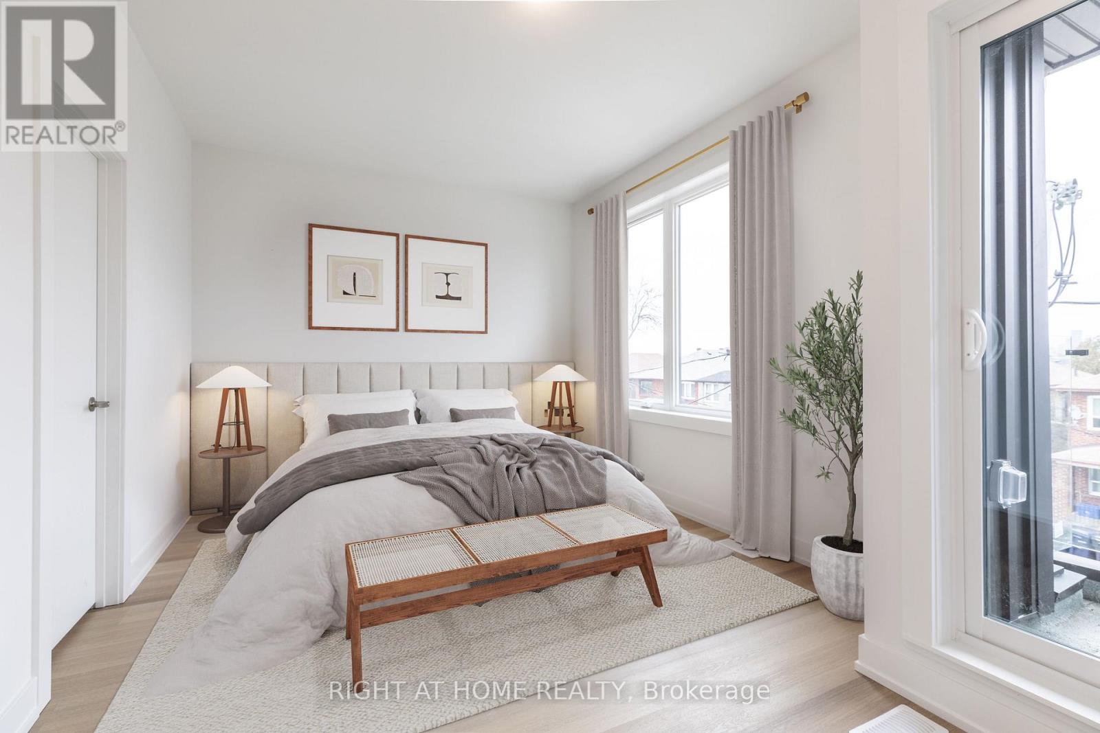 272 Atlas Avenue, Toronto, Ontario  M6C 2P5 - Photo 7 - C13451888