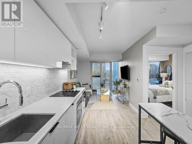2616 - 252 Church Street, Toronto, Ontario  M5B 0E6 - Photo 3 - C13451954