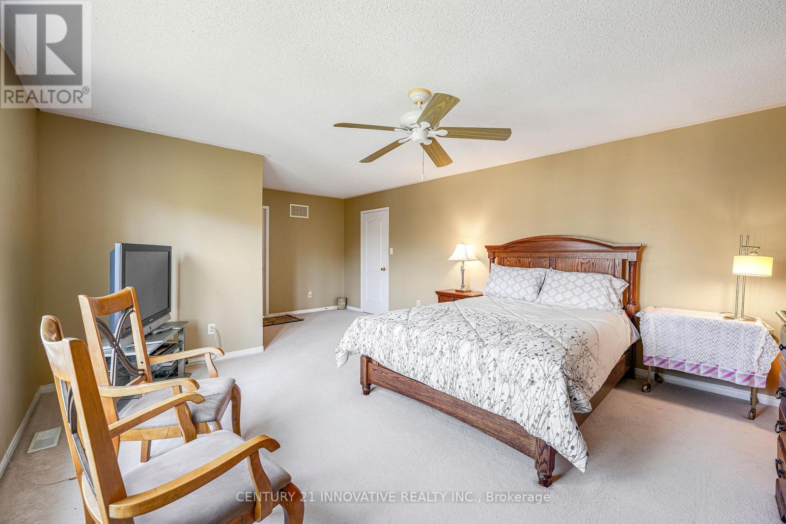 14 Middlecote Drive, Ajax, Ontario L1T 0A9 - Photo 12 - E13451862