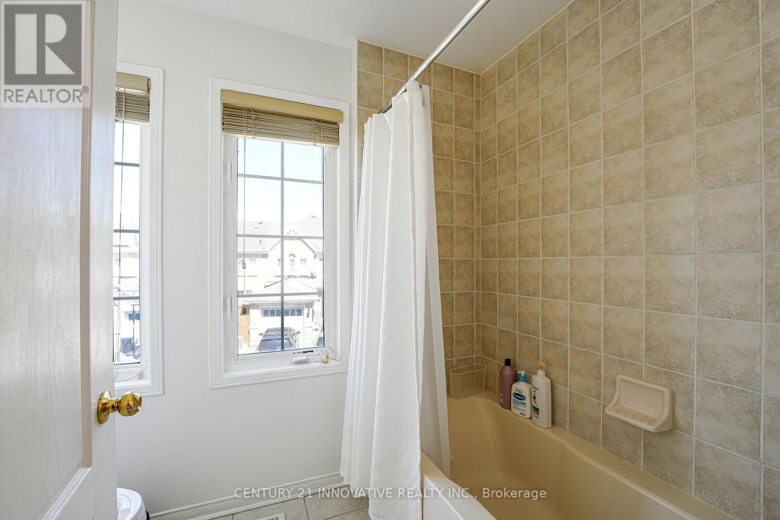 14 Middlecote Drive, Ajax, Ontario L1T 0A9 - Photo 17 - E13451862