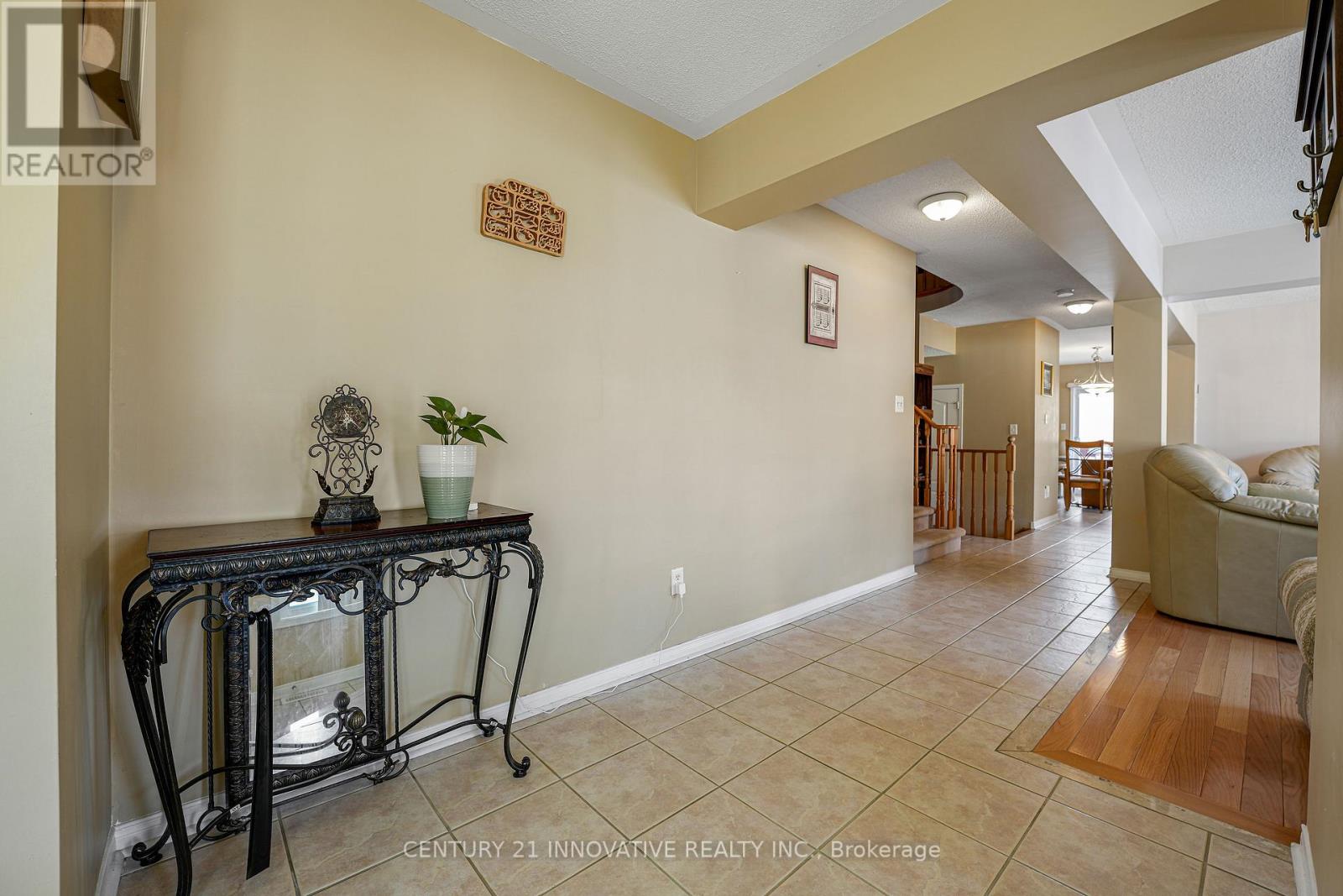 14 Middlecote Drive, Ajax, Ontario L1T 0A9 - Photo 3 - E13451862