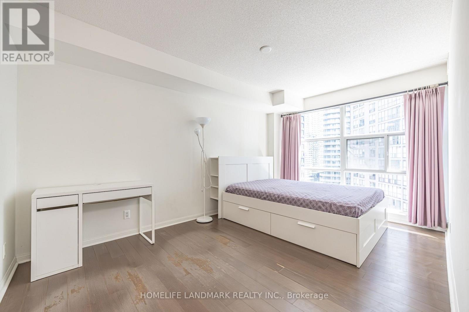 1802 - 11 St Joseph Street, Toronto, Ontario  M4Y 3G4 - Photo 10 - C13448924