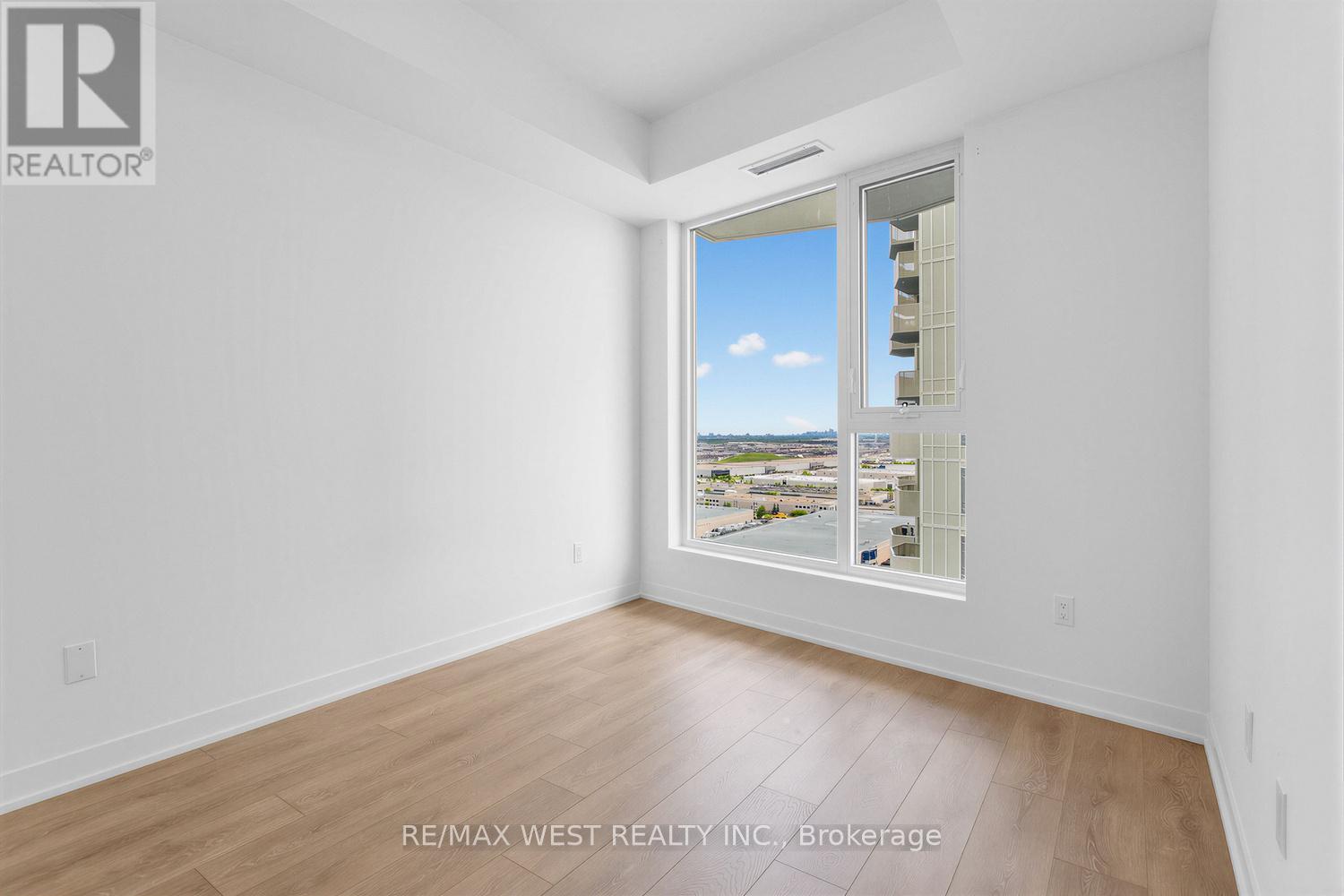 2222 - 498 Caldari Road, Vaughan, Ontario  L4K 0R6 - Photo 12 - N13451758