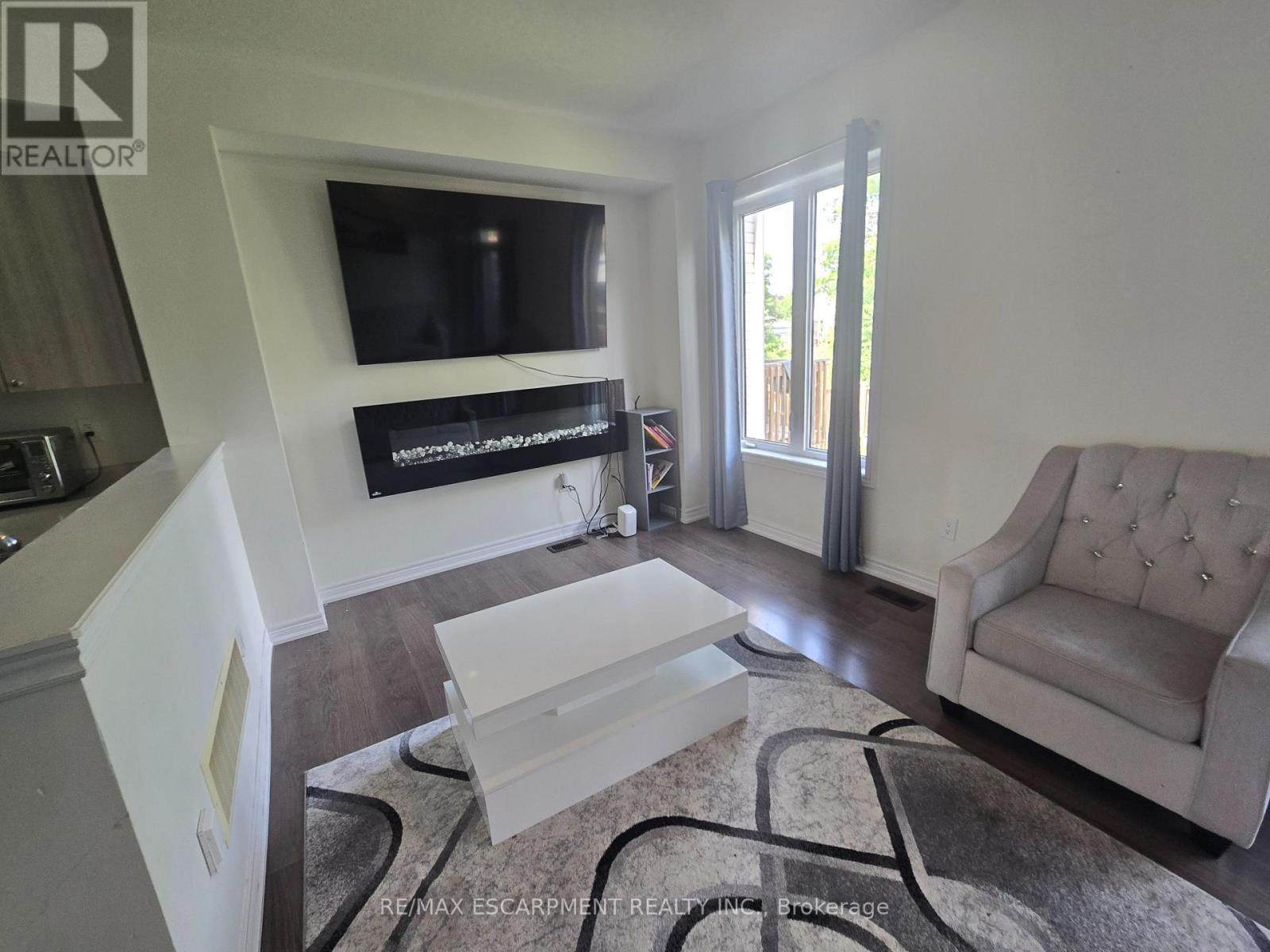 55 Greenwood Drive, Essa, Ontario  L0M 1B5 - Photo 9 - N13452002