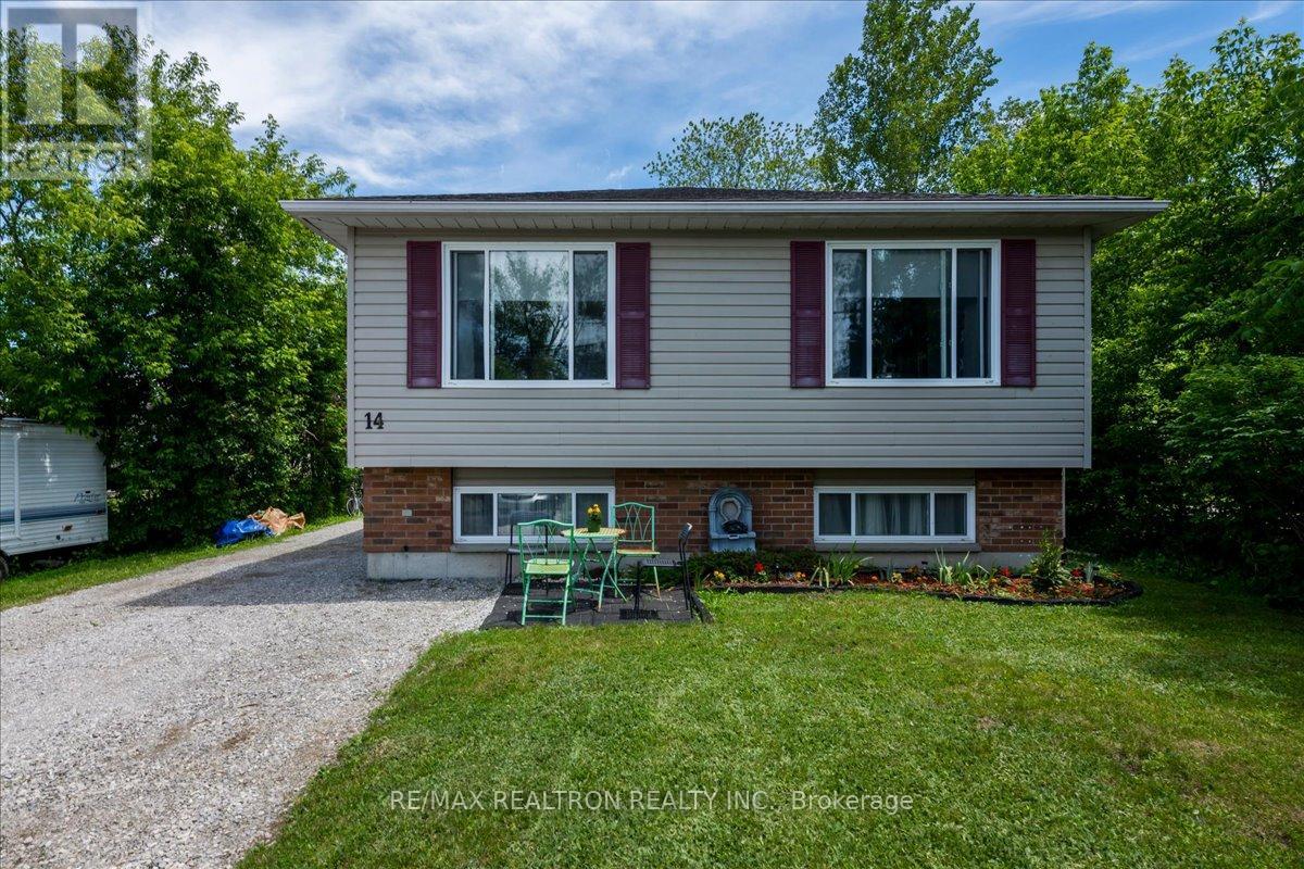 14 Courtland Street, Orillia, Ontario  L3V 1A5 - Photo 1 - S13451982