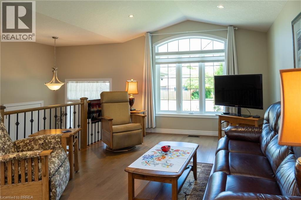 185 Mount Pleasant Street, Brantford, Ontario  N3T 1T6 - Photo 11 - 40837947