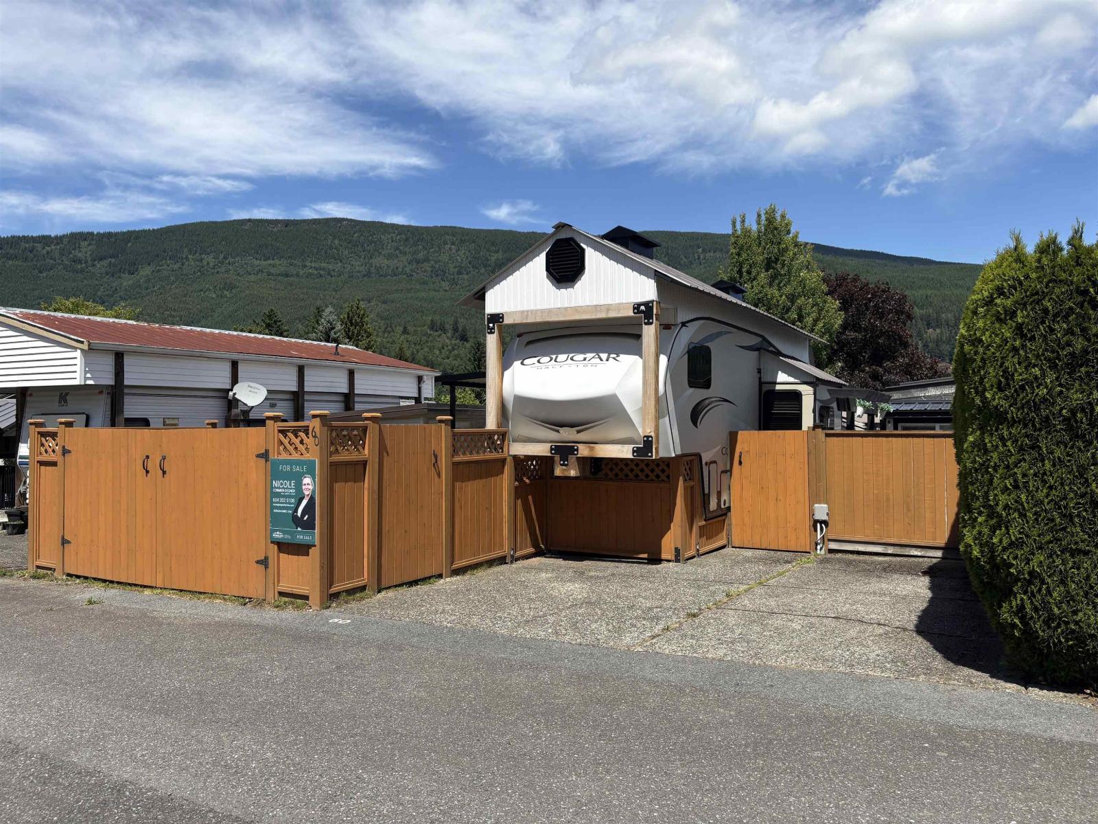 60 1436 Frost Road, Columbia Valley, Cultus Lake, British Columbia  V2R 4X8 - Photo 1 - R3134153
